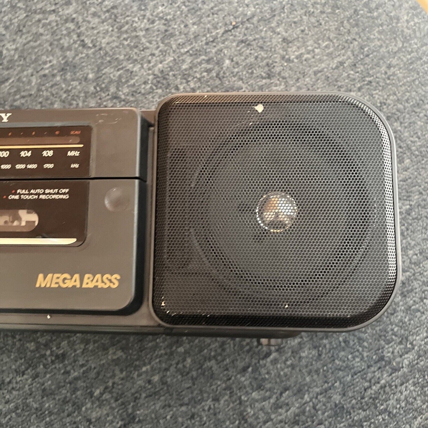 Sony CFS-208 Radio Cassette Recorder *for parts or repair*