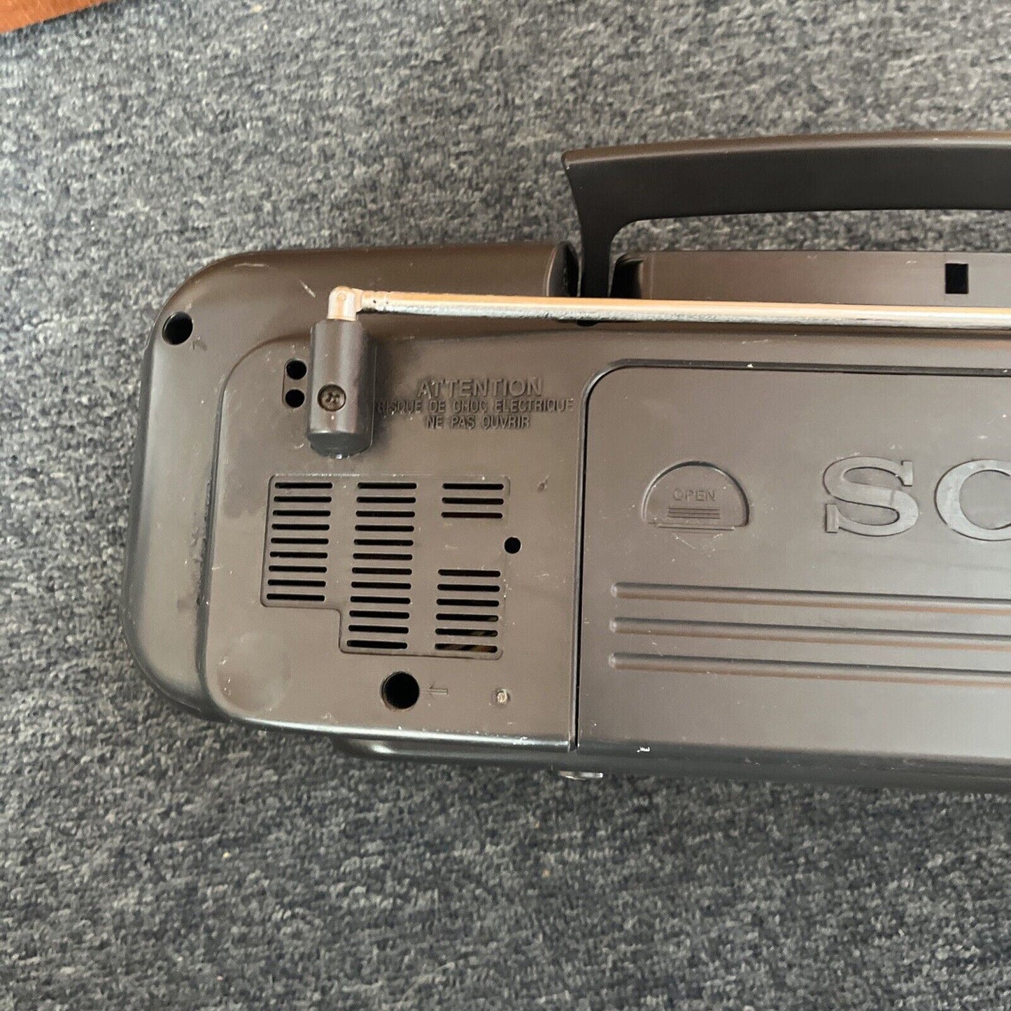 Sony CFS-208 Radio Cassette Recorder *for parts or repair*