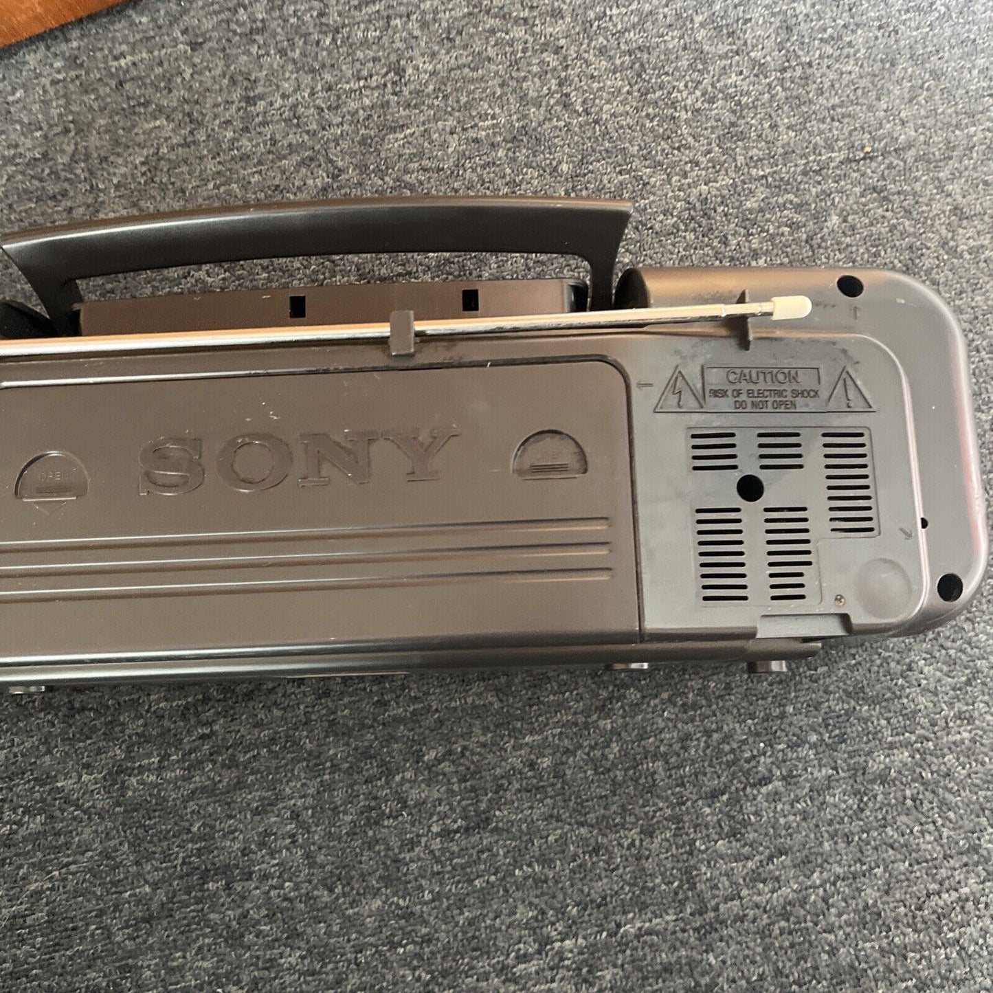 Sony CFS-208 Radio Cassette Recorder *for parts or repair*