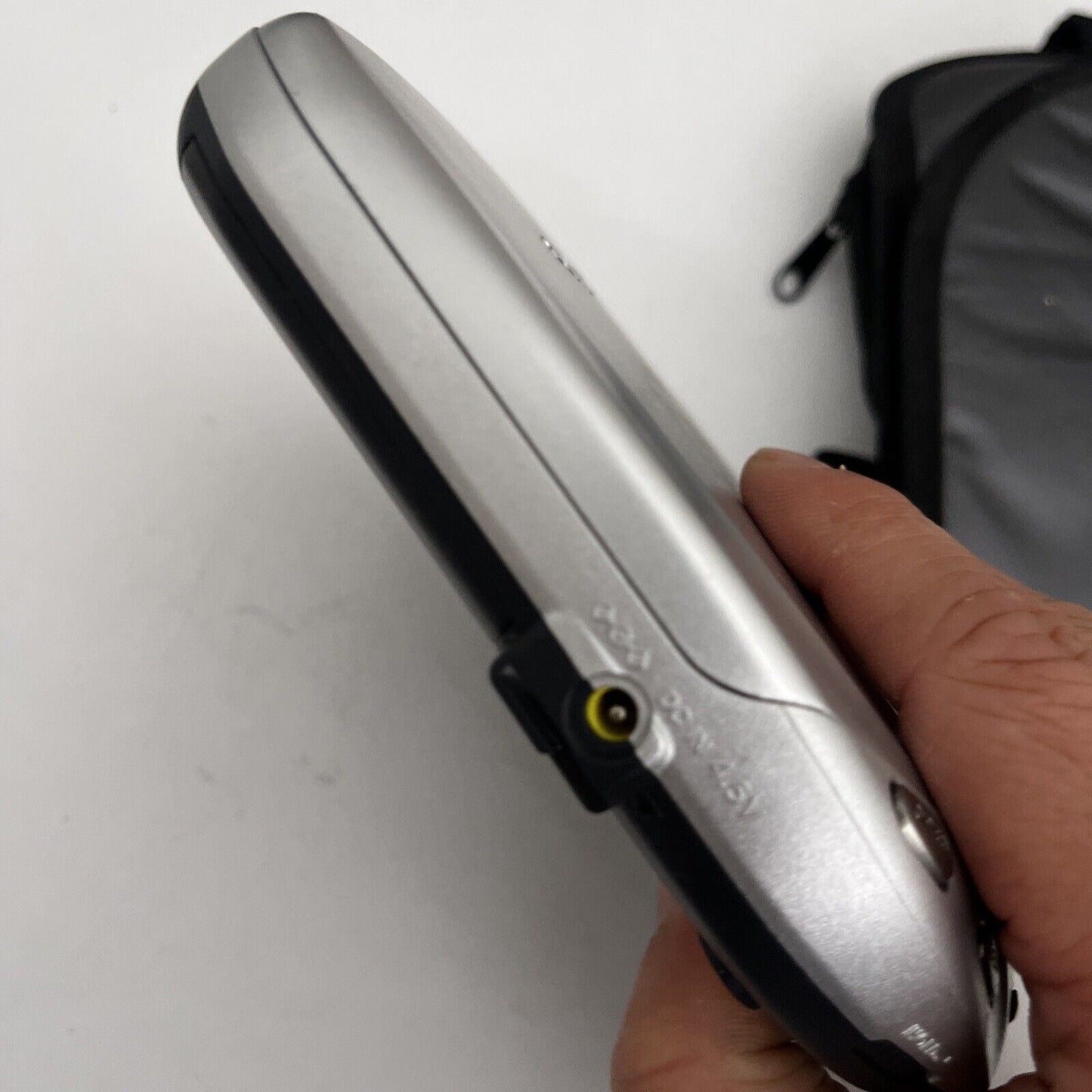 Sony Discman D-E446CK Portable CD Player Carrying Case *for parts or repair*