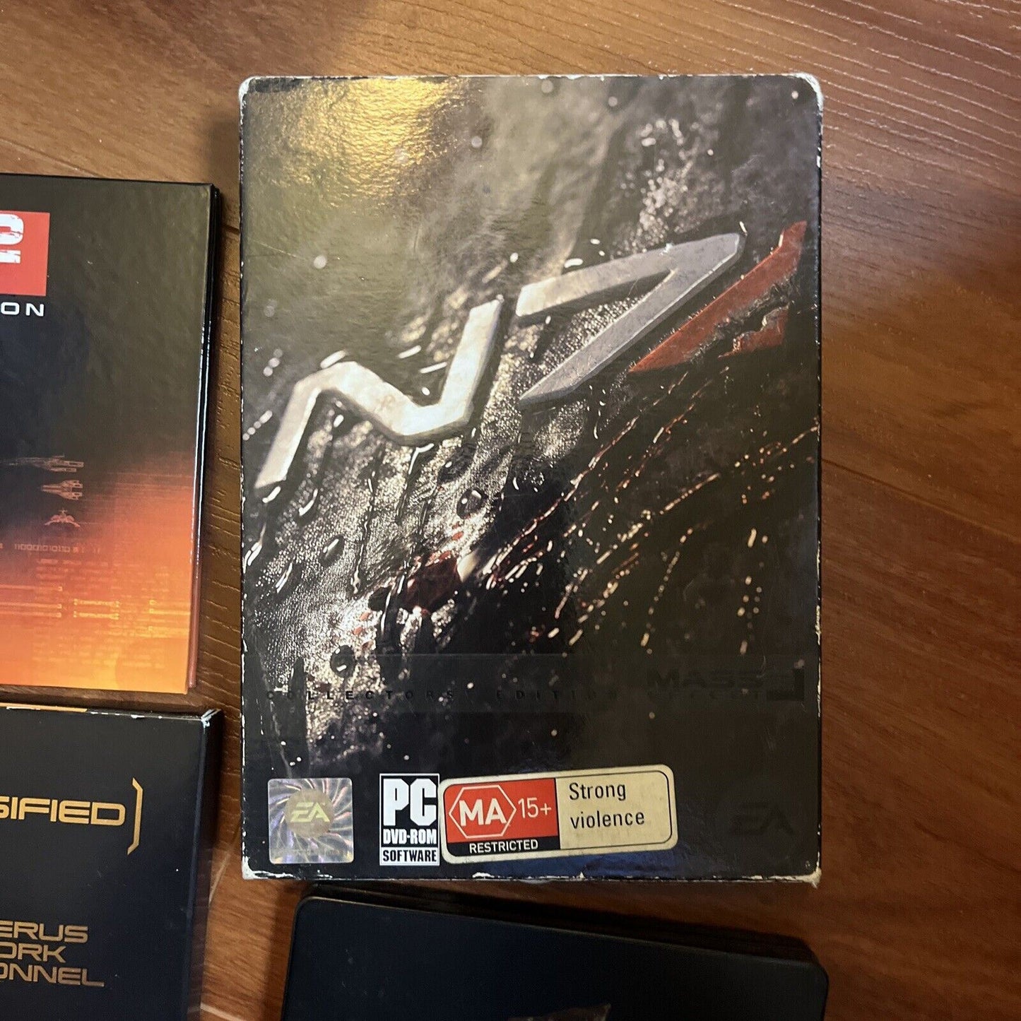 Mass Effect 2 - Collector's Edition Steelbook PC DVD-ROM Manual & Book