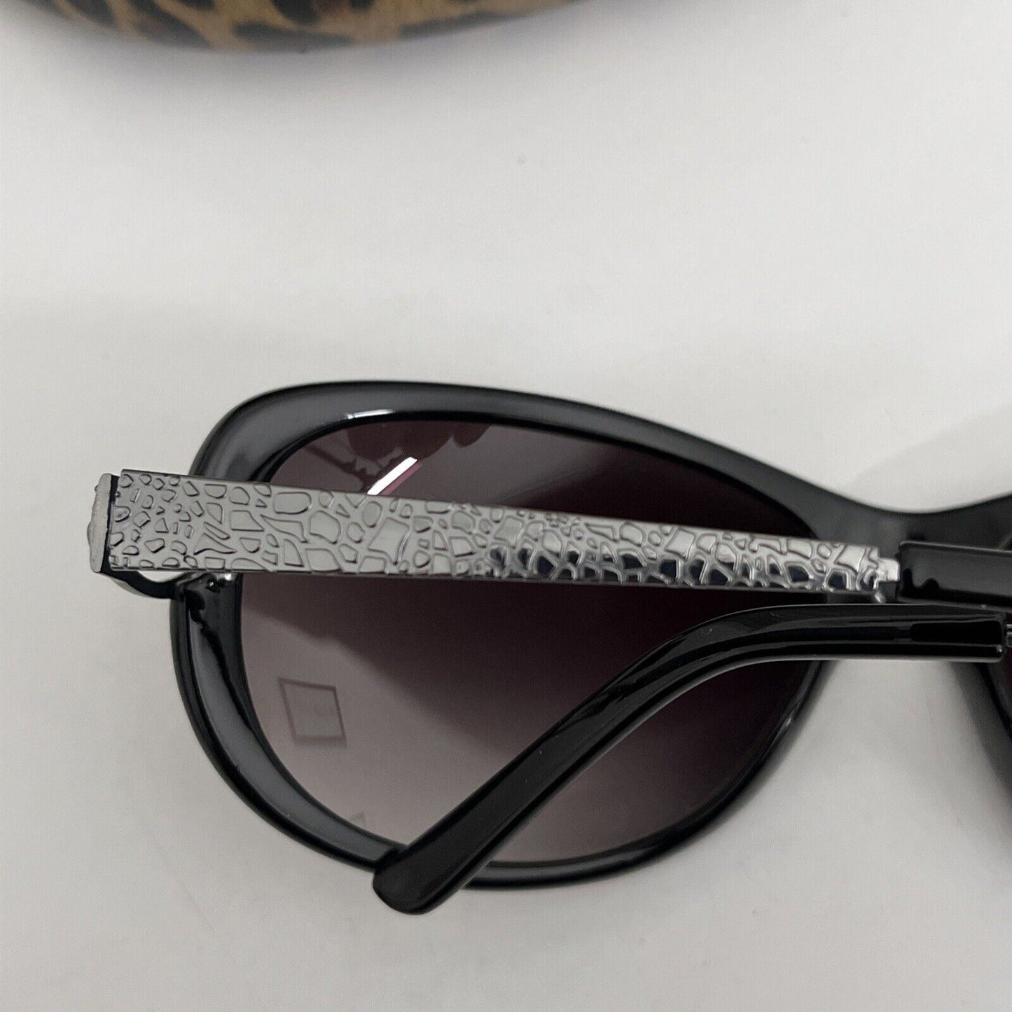 Guess Sunglasses Black with Case GU 7072 BLK-35 59/15-125