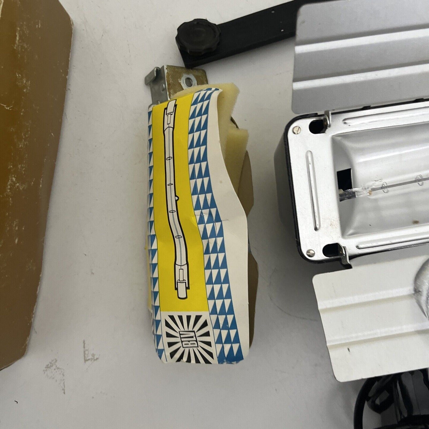 Alpha 1000 Halogen Lamp for Super 8 Film Camera *parts or repair*