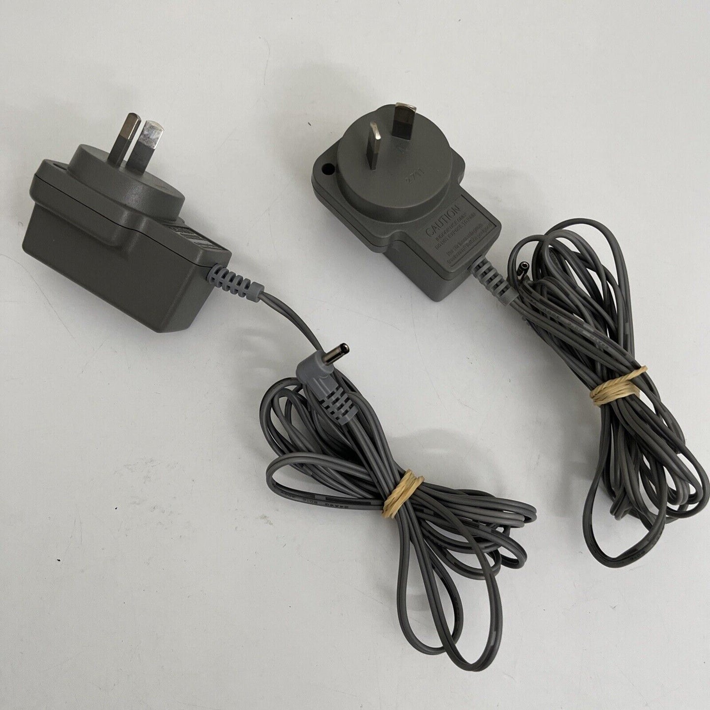 2x AC/DC Adaptor 7.5V 500mA 100-240V Model IA5075S