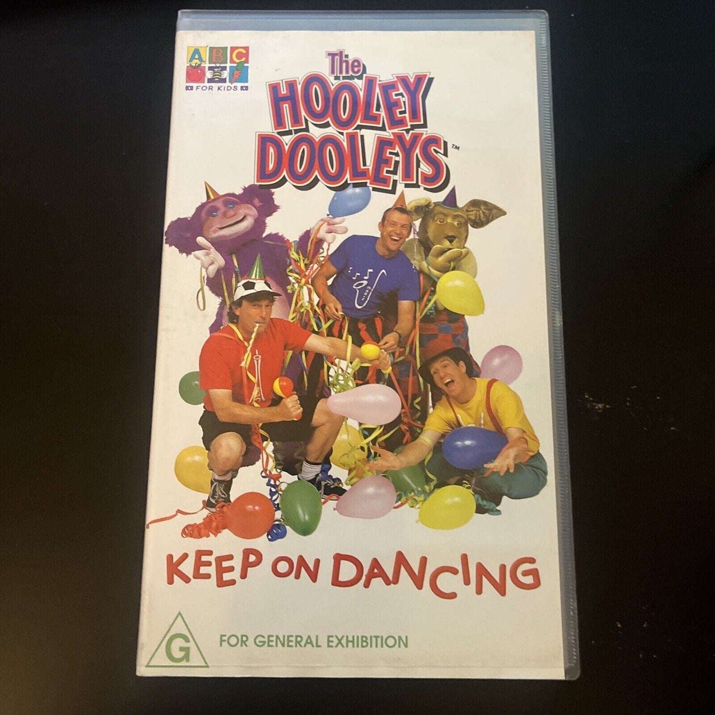 The Hooley Dooleys - Keep on Dancing (VHS, 2000) PAL