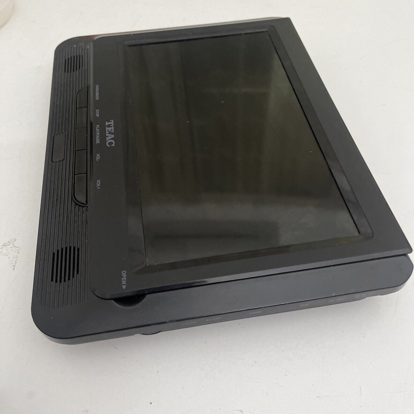 Teac Portable DVD Player 9" DVP902T *No Remote & Single Screen*