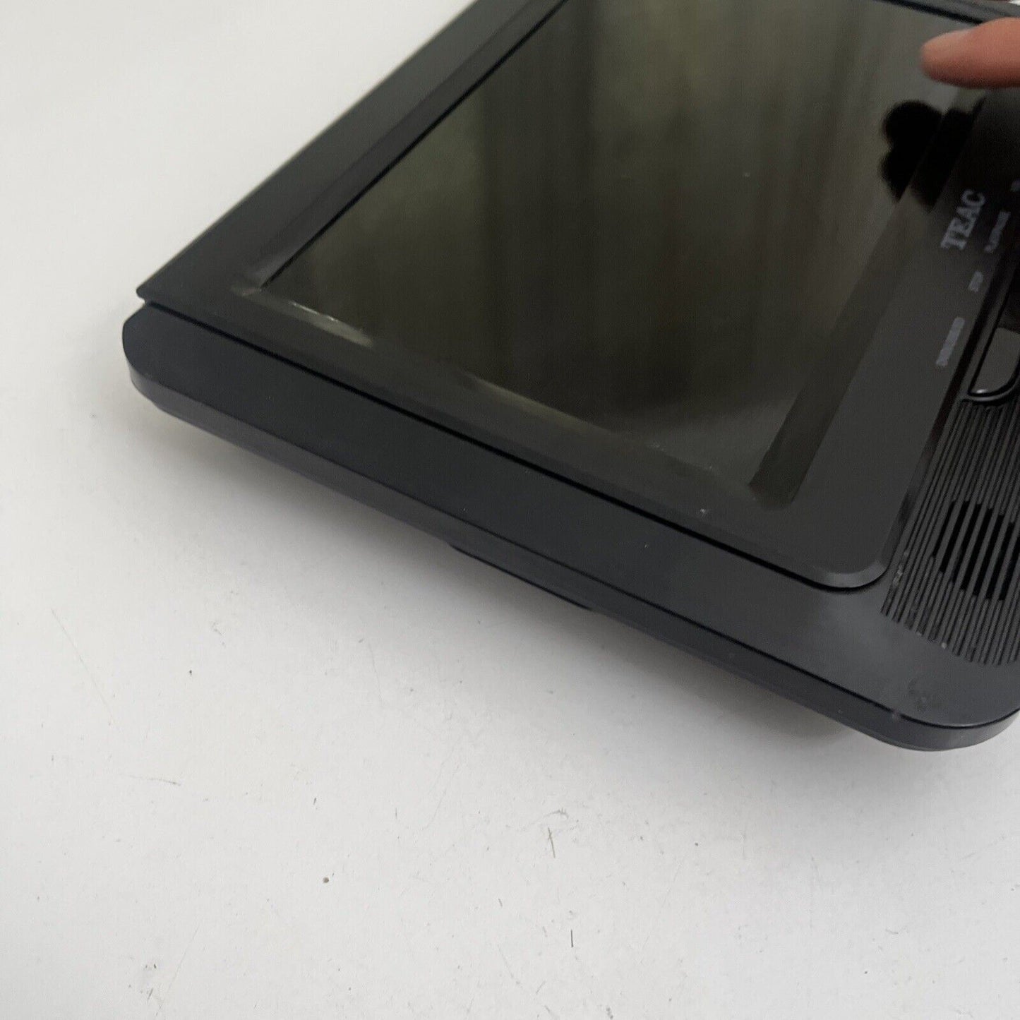 Teac Portable DVD Player 9" DVP902T *No Remote & Single Screen*