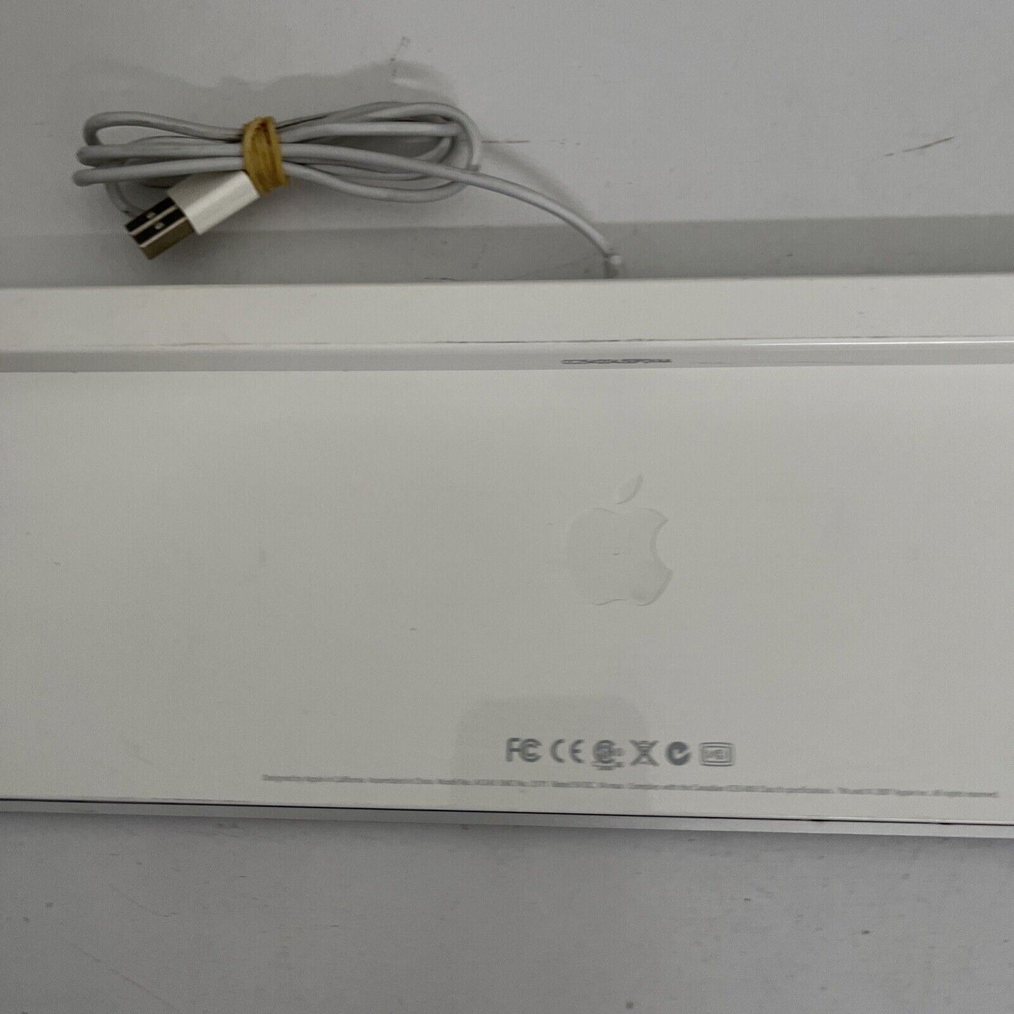 Apple Wired USB Keyboard with Numeric Keypad Model A1243 Mb110ll/a