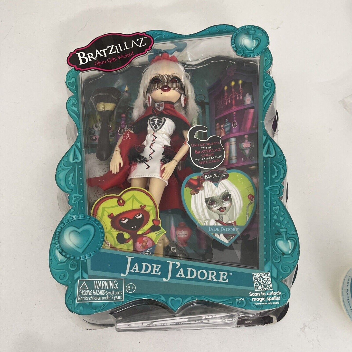 NataliezWorld: Glam gets wicked with Bratzillaz's Jade J'Adore Review