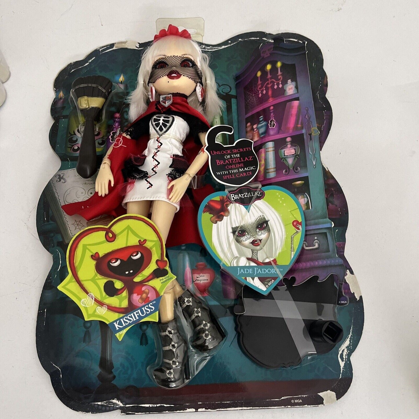 Jade J'adore Bratzillaz Glam Gets Wicked Doll Figure 11" and Accessories Bratz