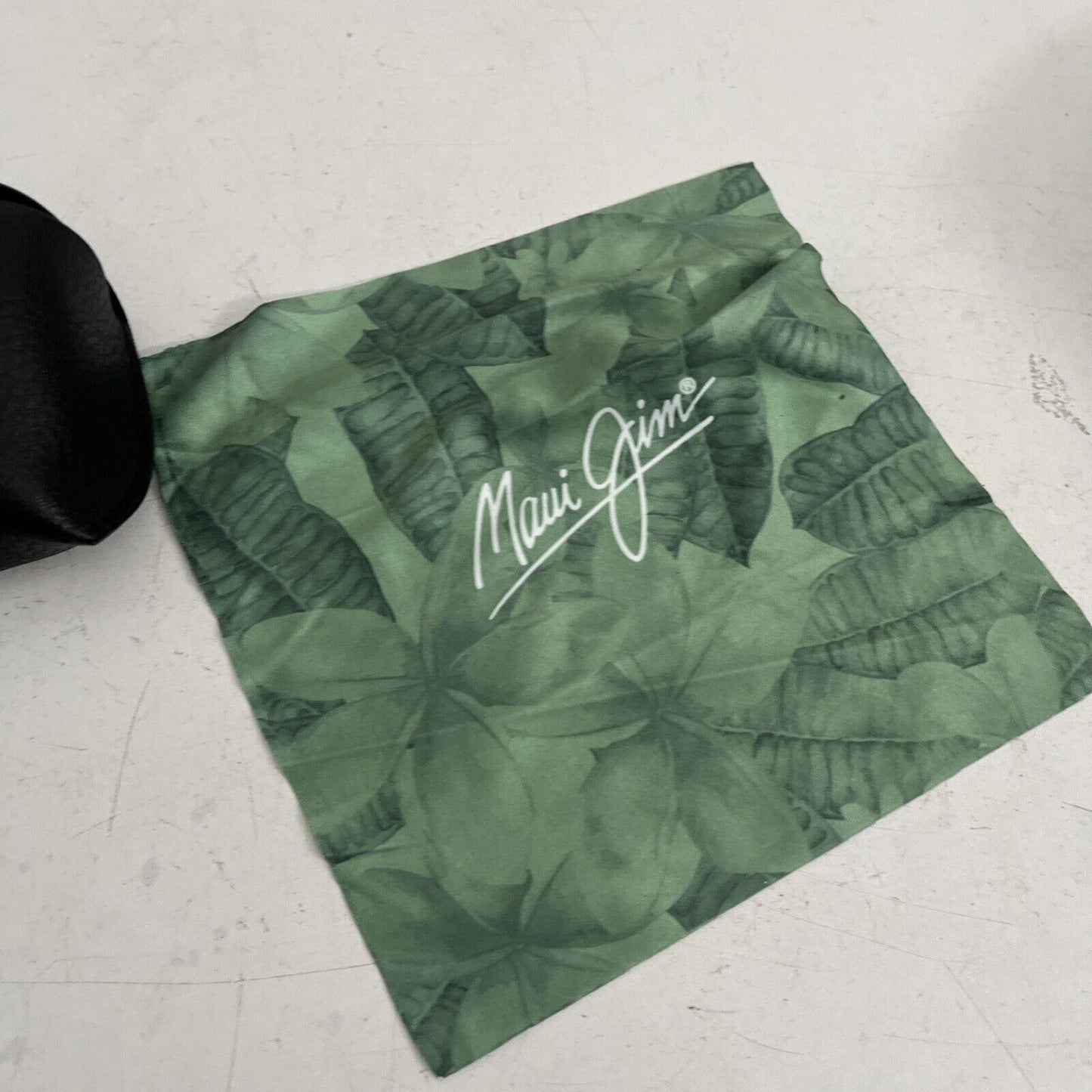 Genuine RayBan & Maui Jim Case and Cloth *No Glasses*