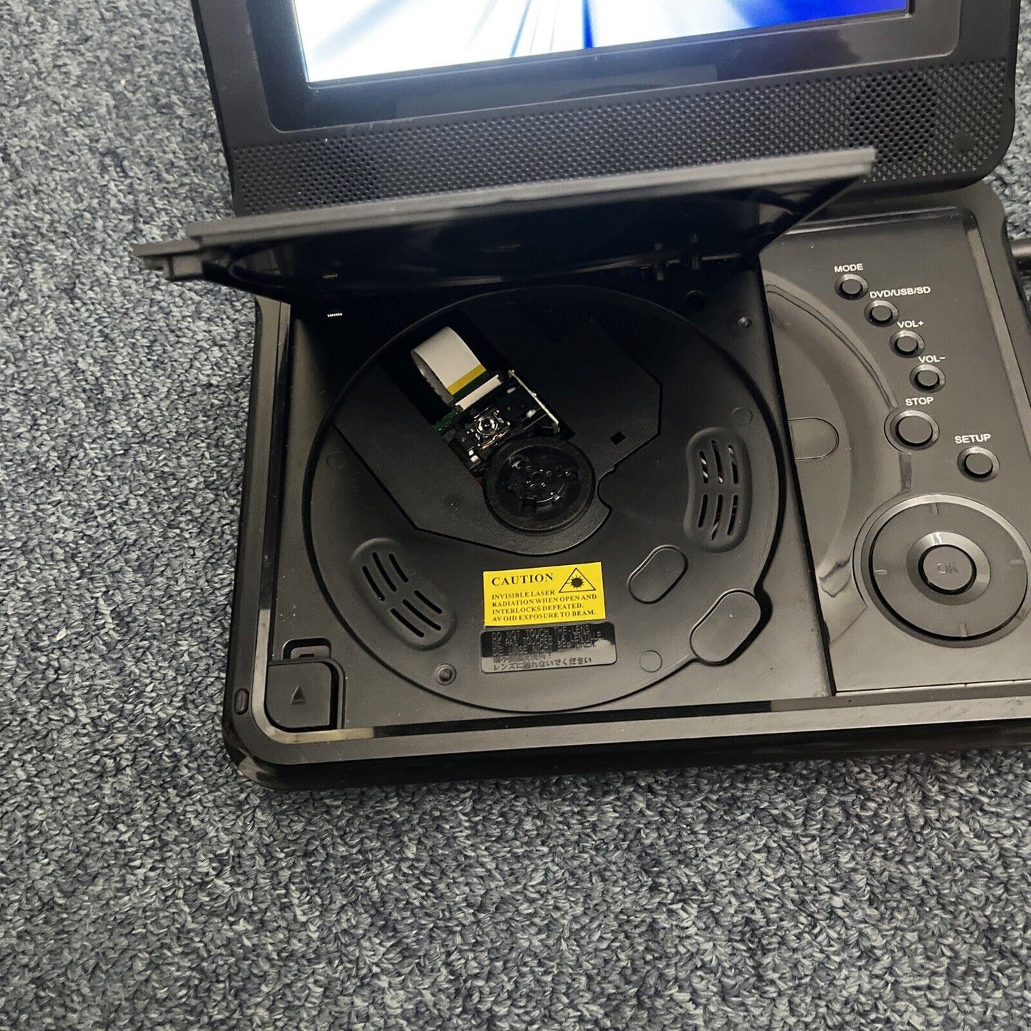 Lenoxx 7" Portable DVD Player PDVD700