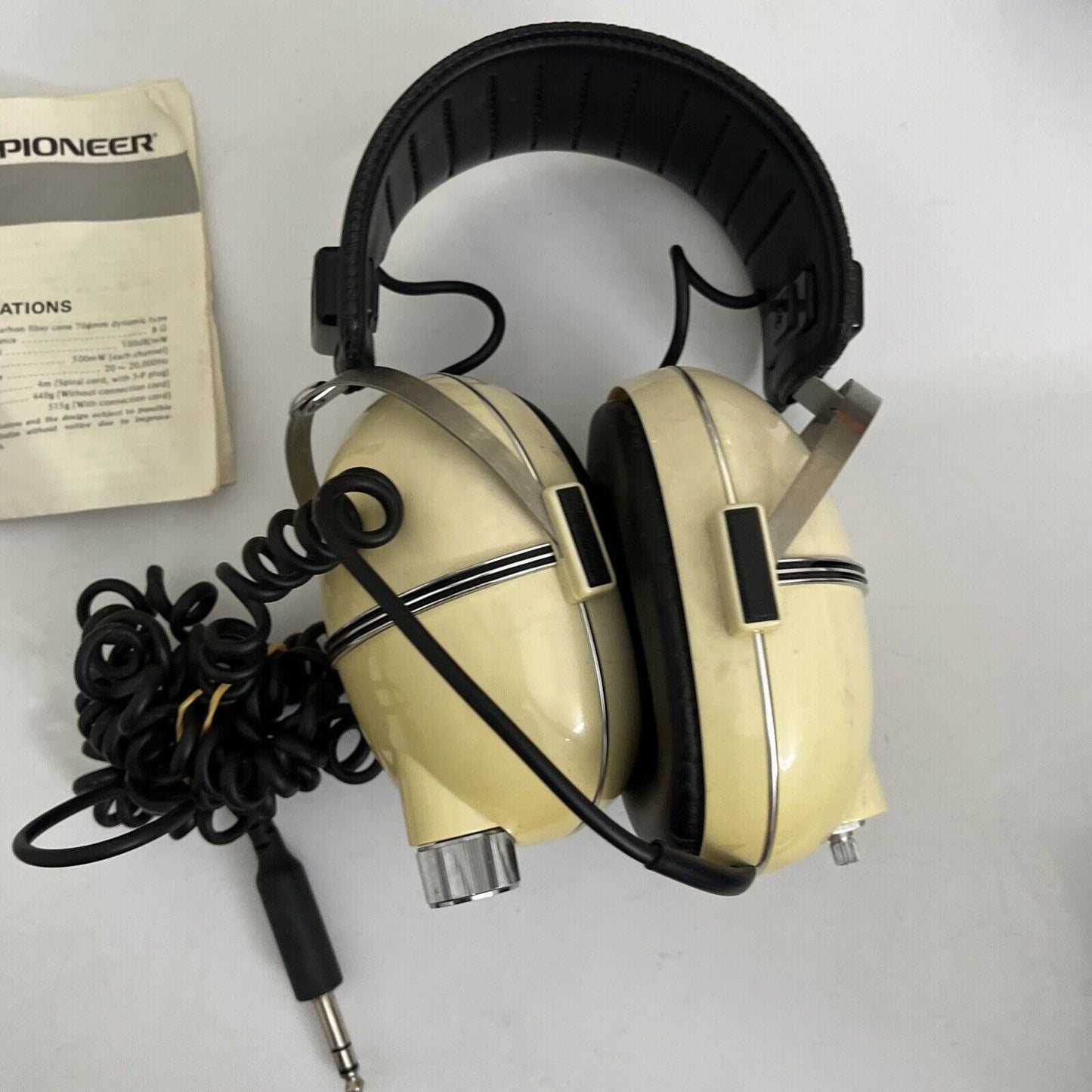 Vintage Pioneer SE-255 Over the Ears Headphones *Missing Left Volume Knob*