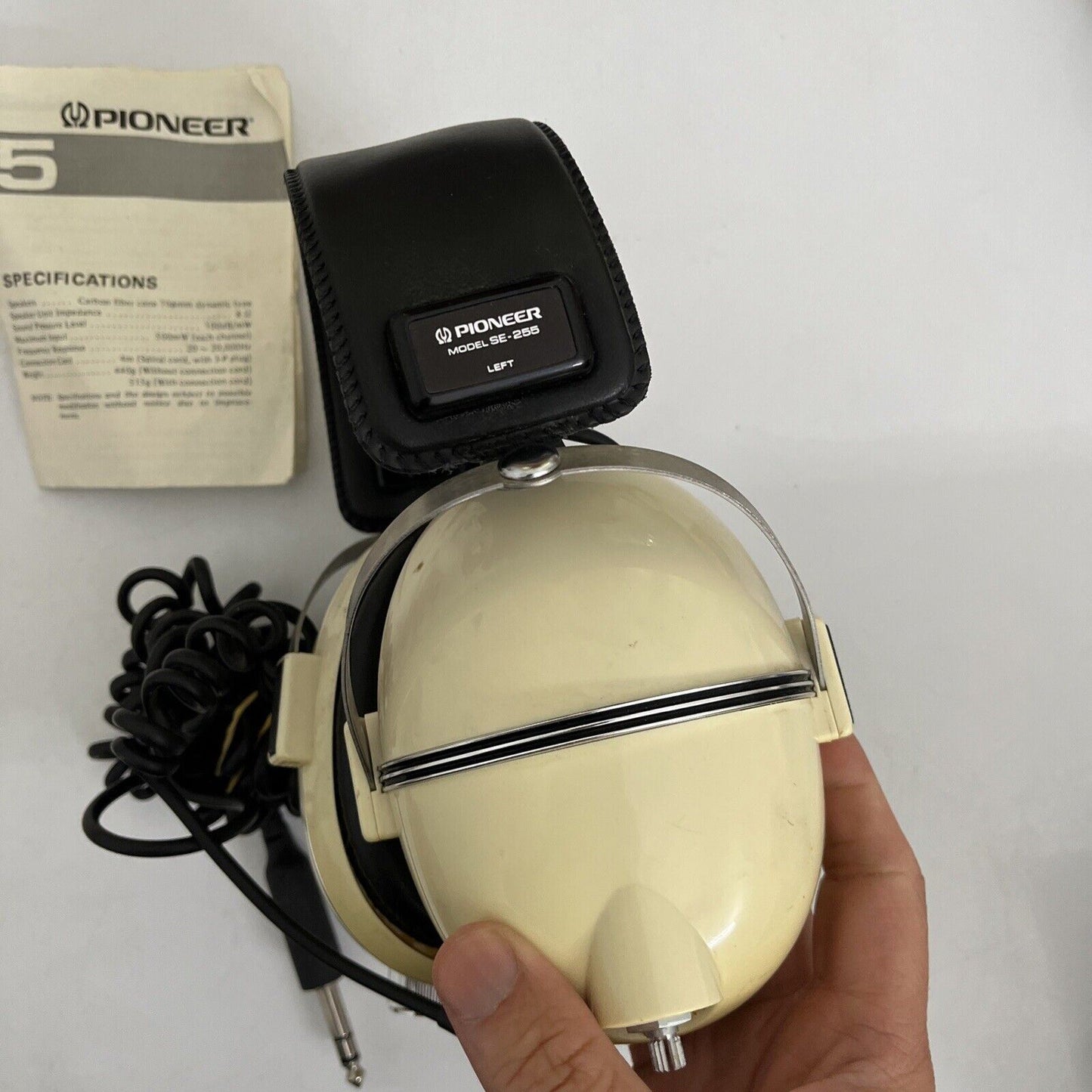 Vintage Pioneer SE-255 Over the Ears Headphones *Missing Left Volume Knob*
