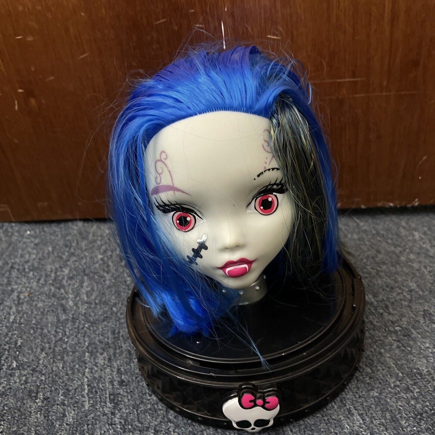 2014 Monster High Gore Geous Ghoul The Anti Styling Head With Accessories Mattel