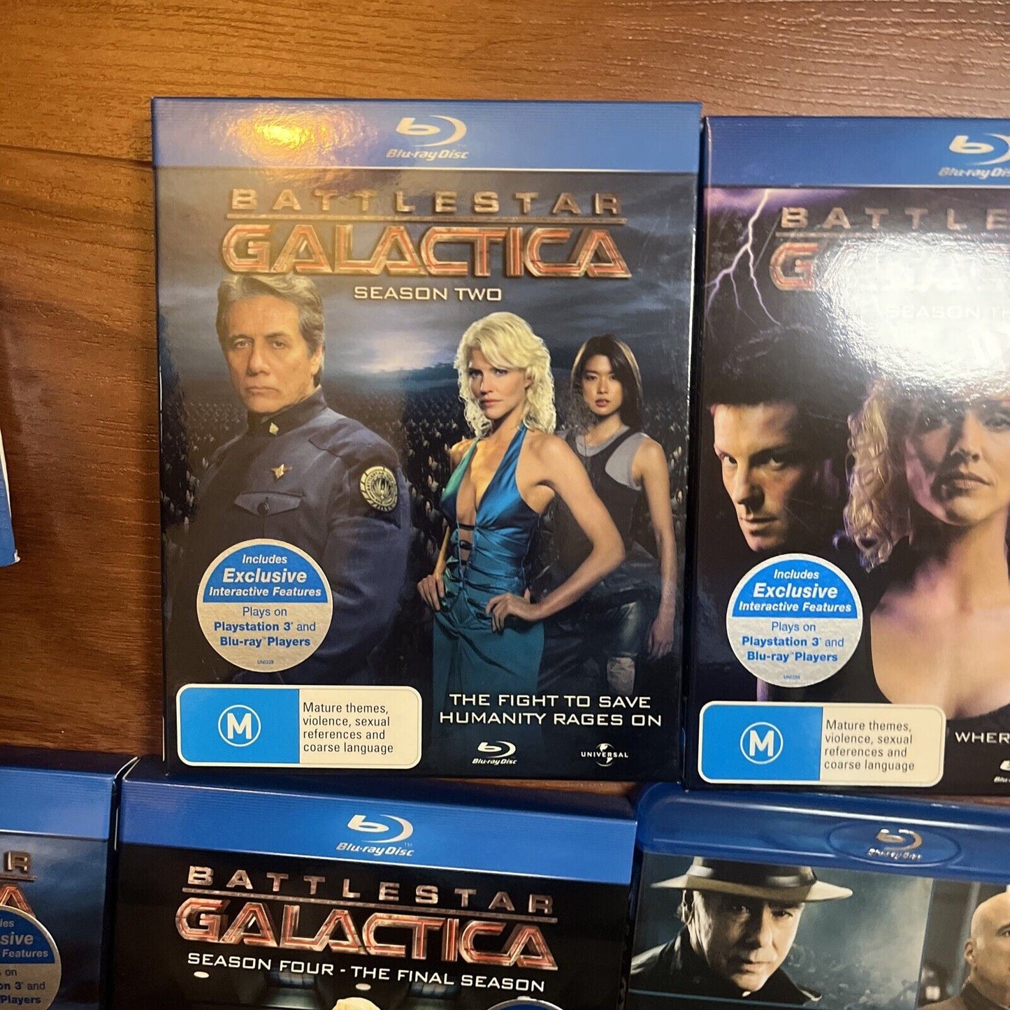 Battlestar Galactica: The Complete Series (Bluray, 2009, 21-Disc) All Regions