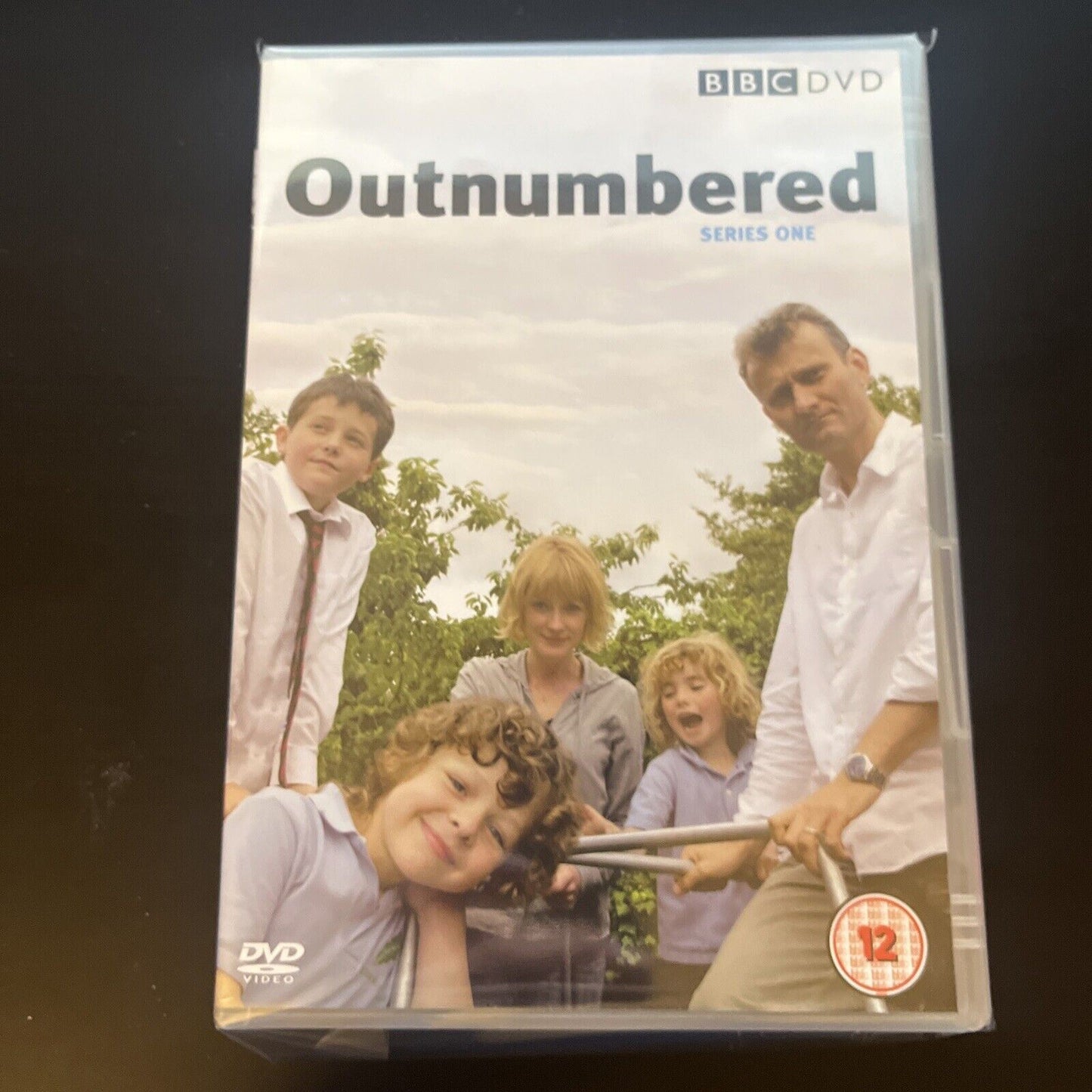 Outnumbered: Series 1 (DVD, 2007) NEW Regions 2 & 4