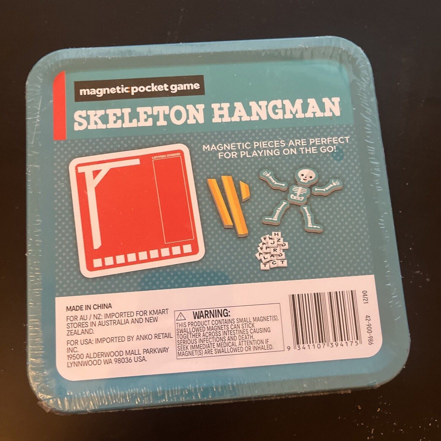 *New Sealed* Skeleton Hangman Magnetic Pocket Game