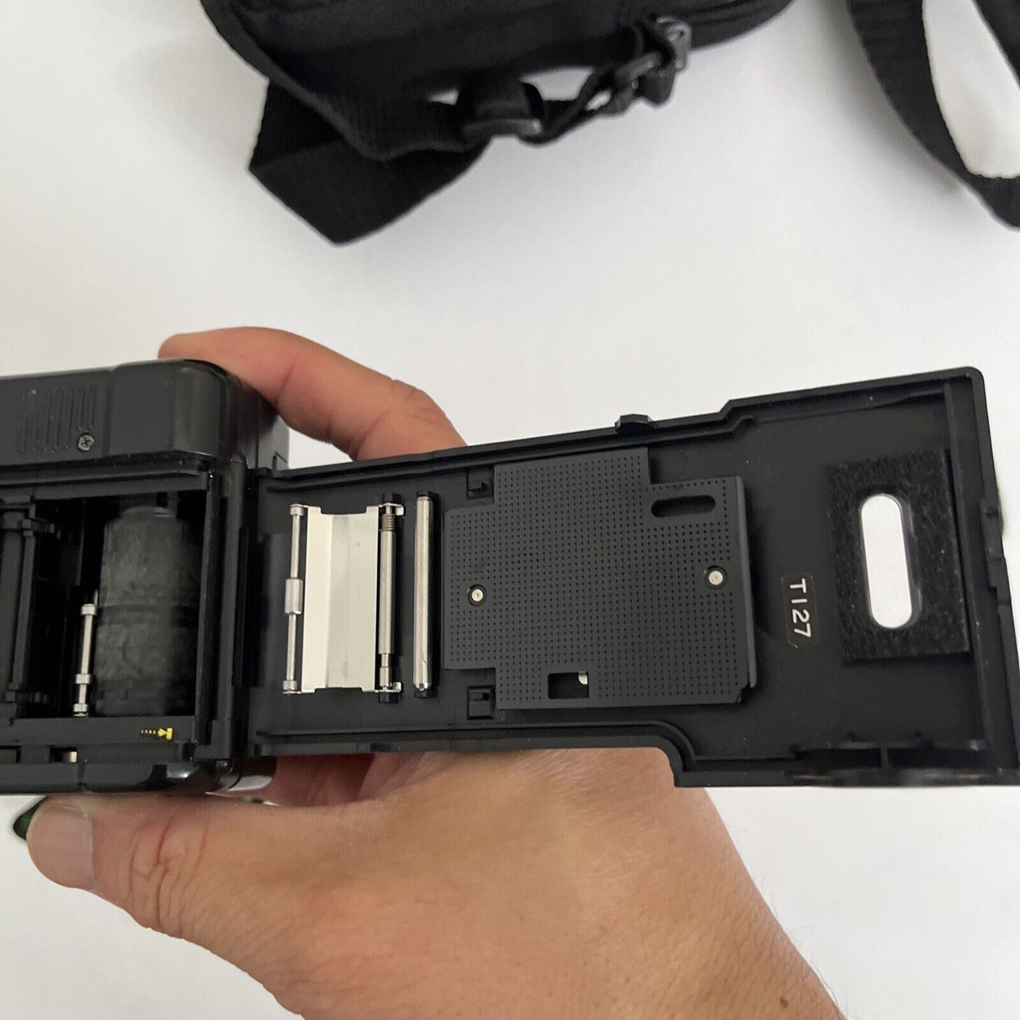 Chinon Auto GX 35mm Film Camera *for parts or repair*