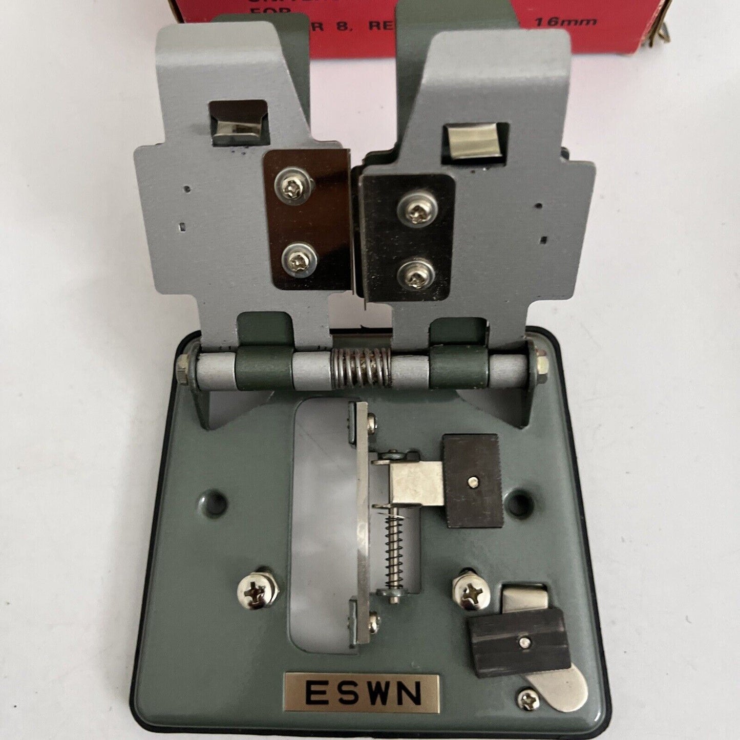 Vintage ESWN Universal Film Splicer for Super 8 & 16mm Film