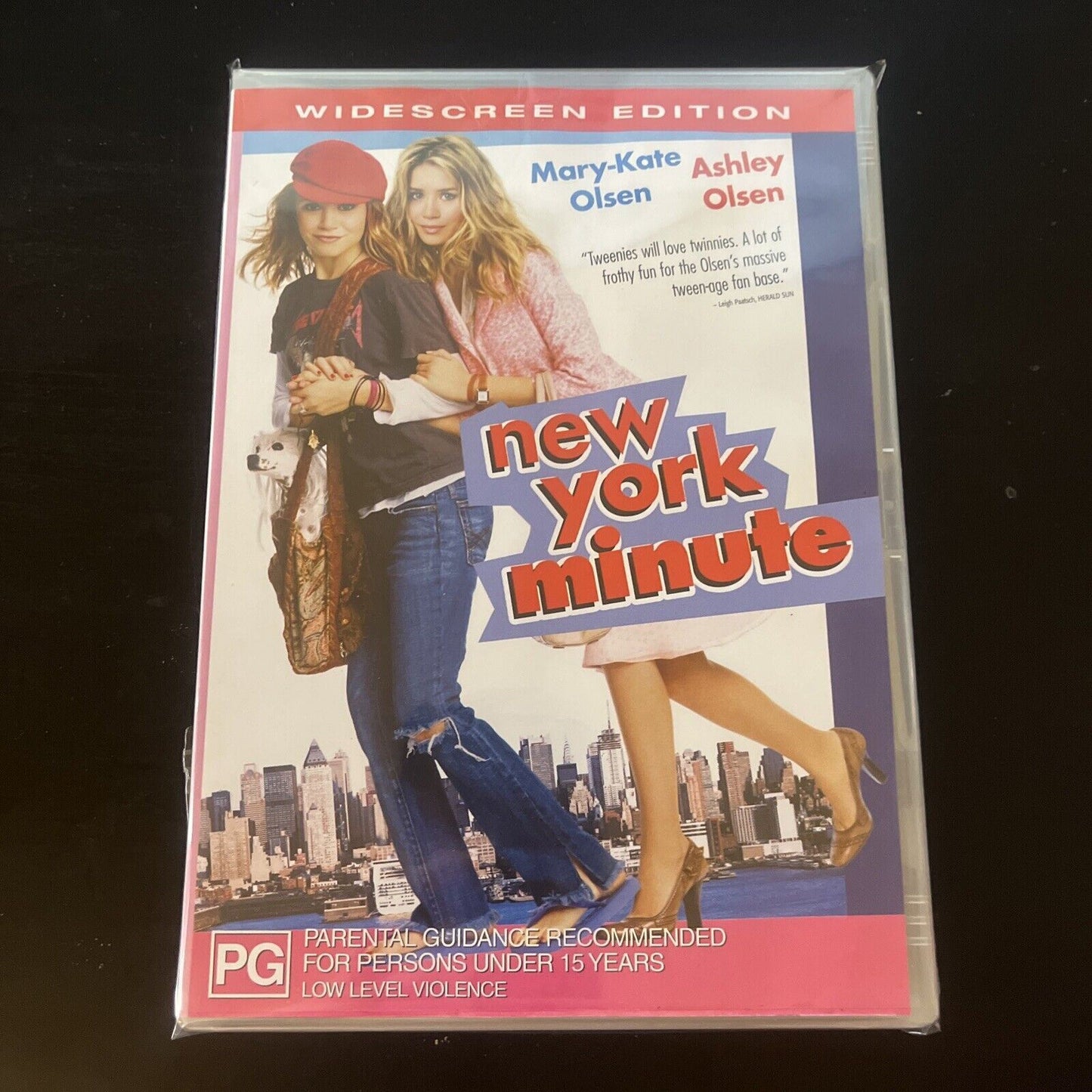 New York Minute DVD 2004 Mary Kate Olsen Ashley Olsen NEW Region 4 new-york-minute-dvd-2004-mary-kate-olsen-ashley-olsen-new-region-4