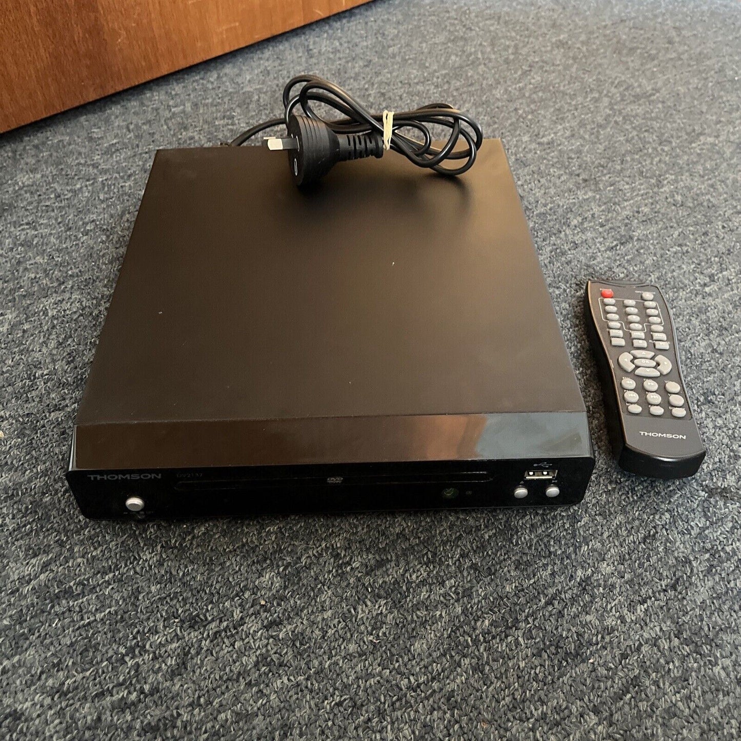 Thomson CD/DVD Player DV2137A with Remote Region 4