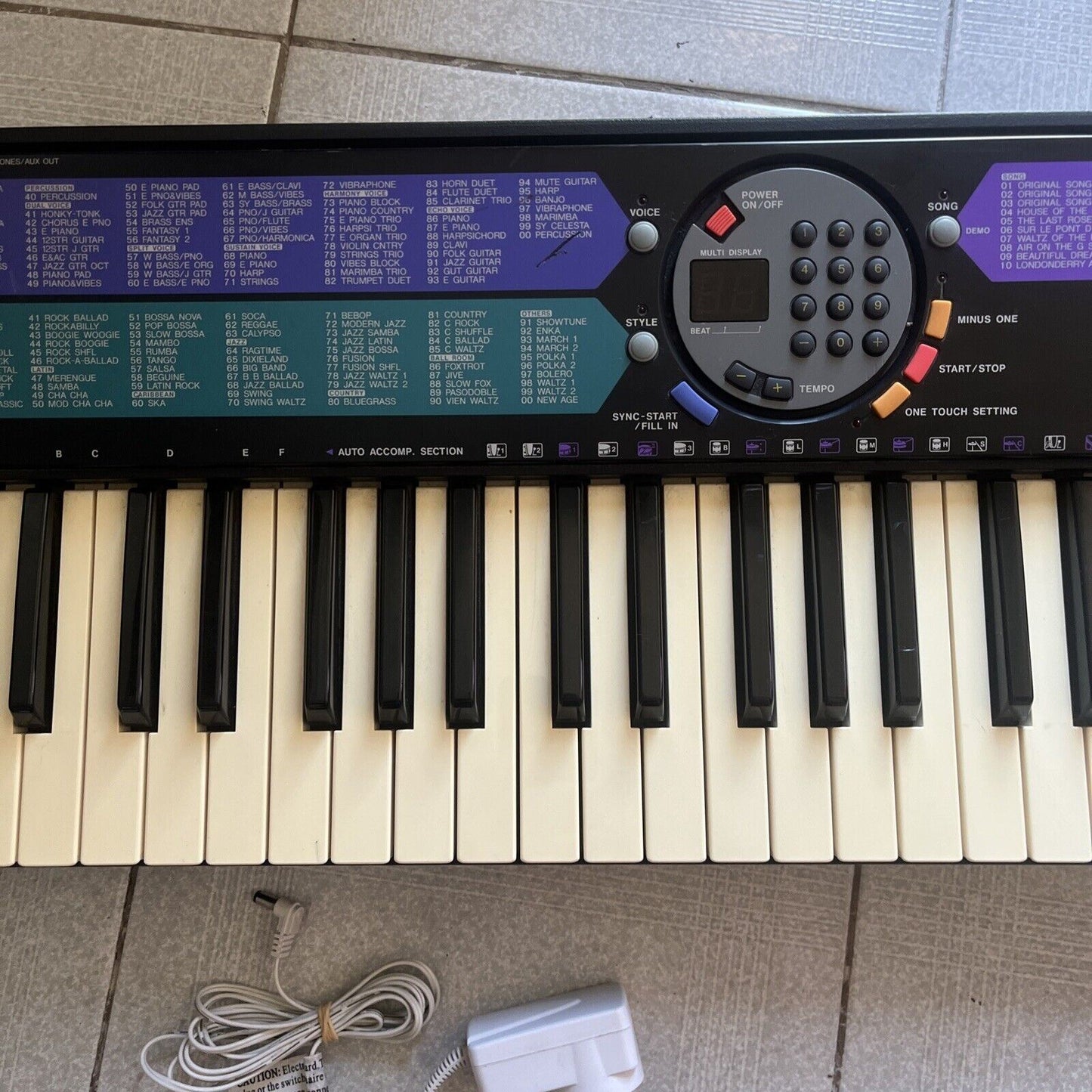 Yamaha PSR-73 PortaTone Electronic Keyboard With Adapter