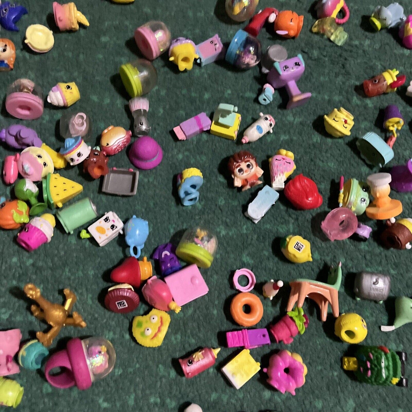 169x Shopkins Figures with Case