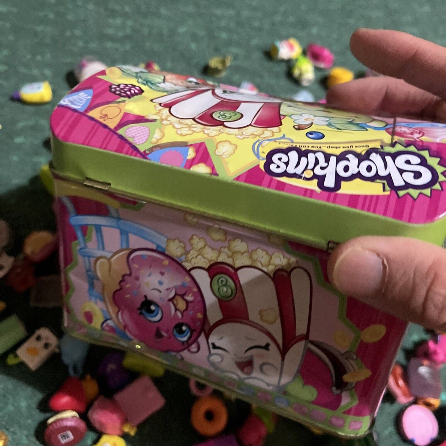 169x Shopkins Figures with Case