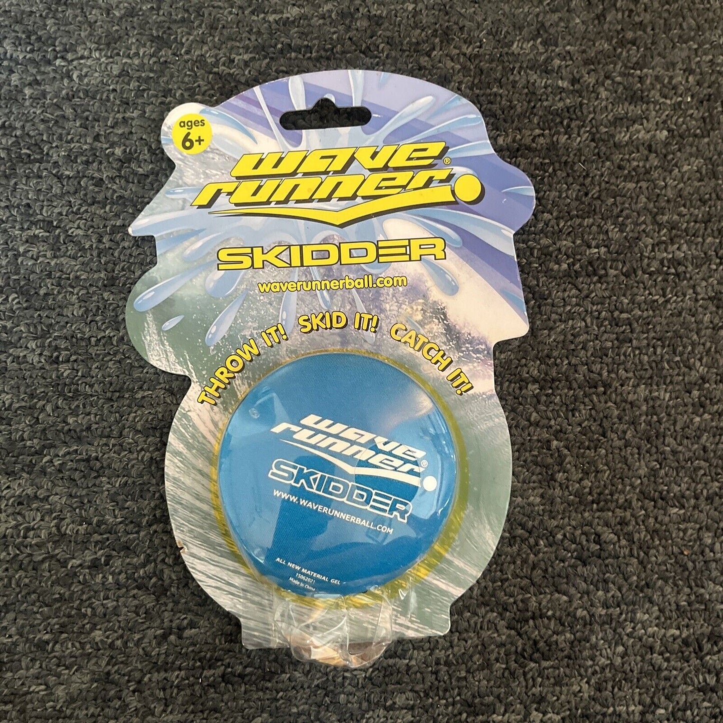 Wave Runner Skidder - Throw it! Catch it! Skid it!