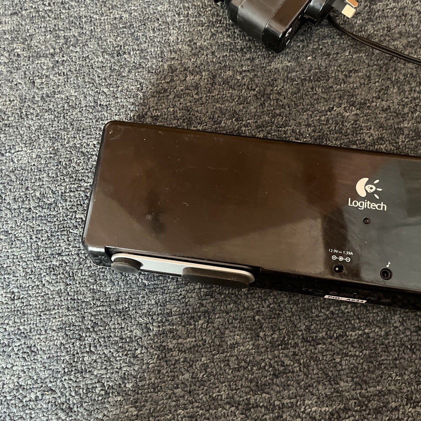 Logitech Pure-Fi Anywhere 2 Speaker iPod Dock/Apple 30 Pin & AUX IN, No Remote