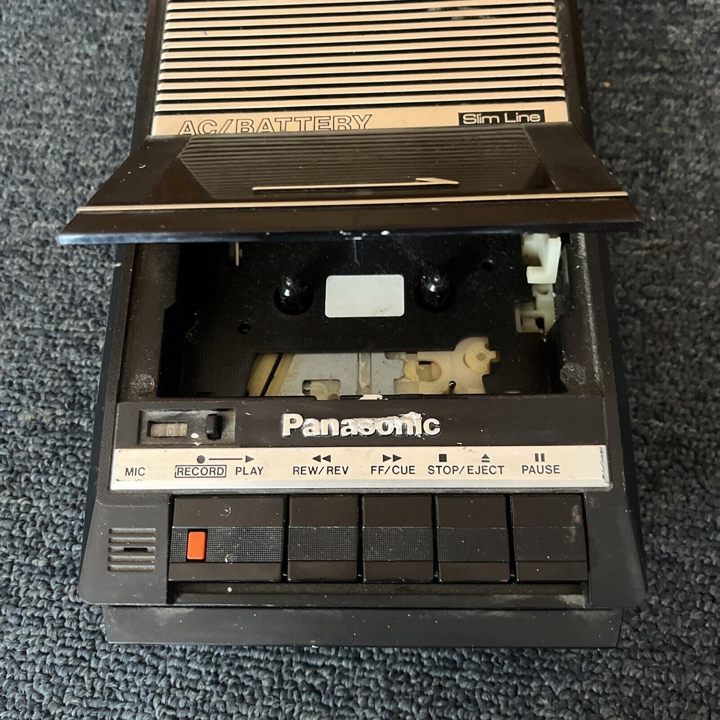 Panasonic Slim Line Portable Cassette Recorder RQ-2104 *missing battery lid*
