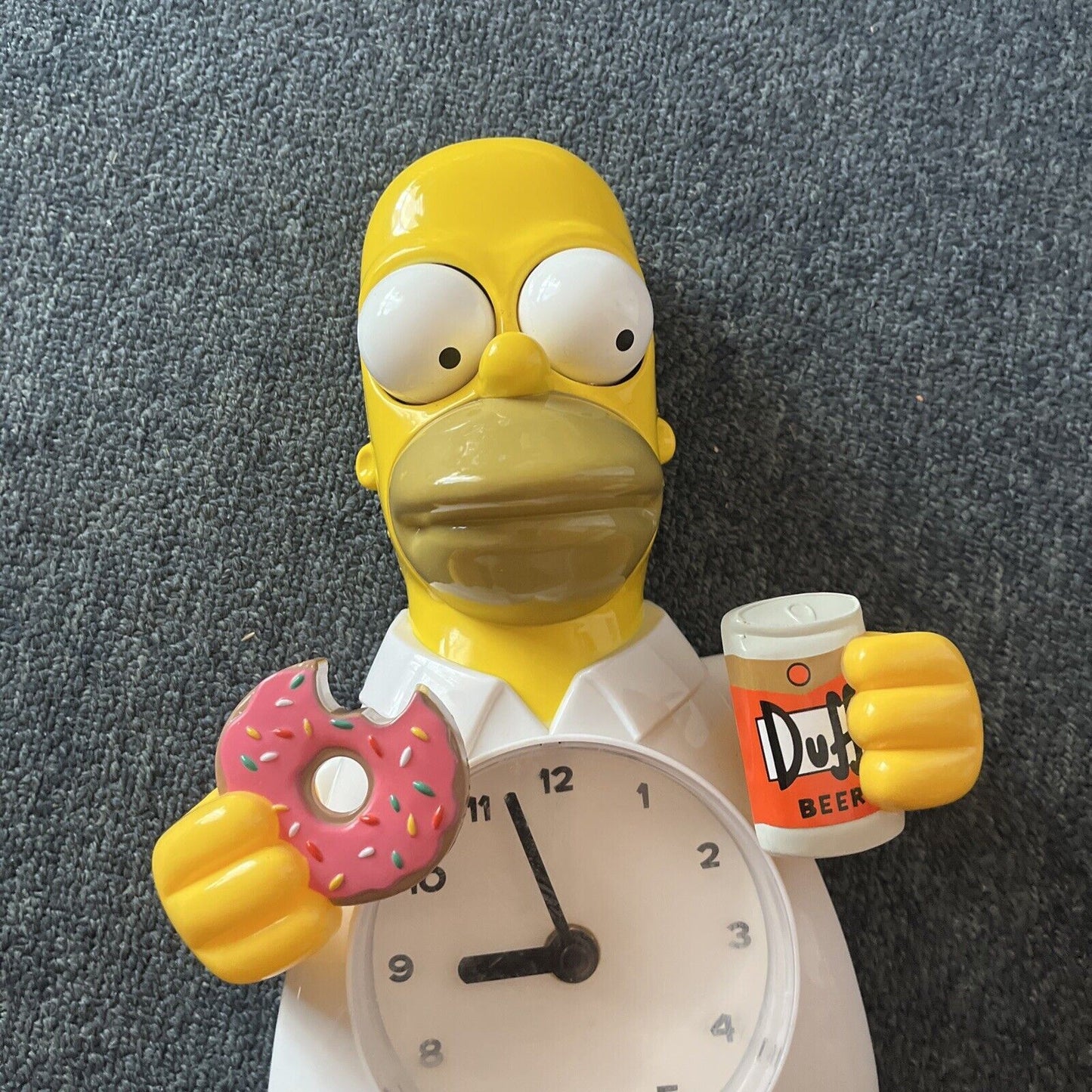 Homer Simpson Wall Clock with Moving Arms Donut Duff Beer 2009