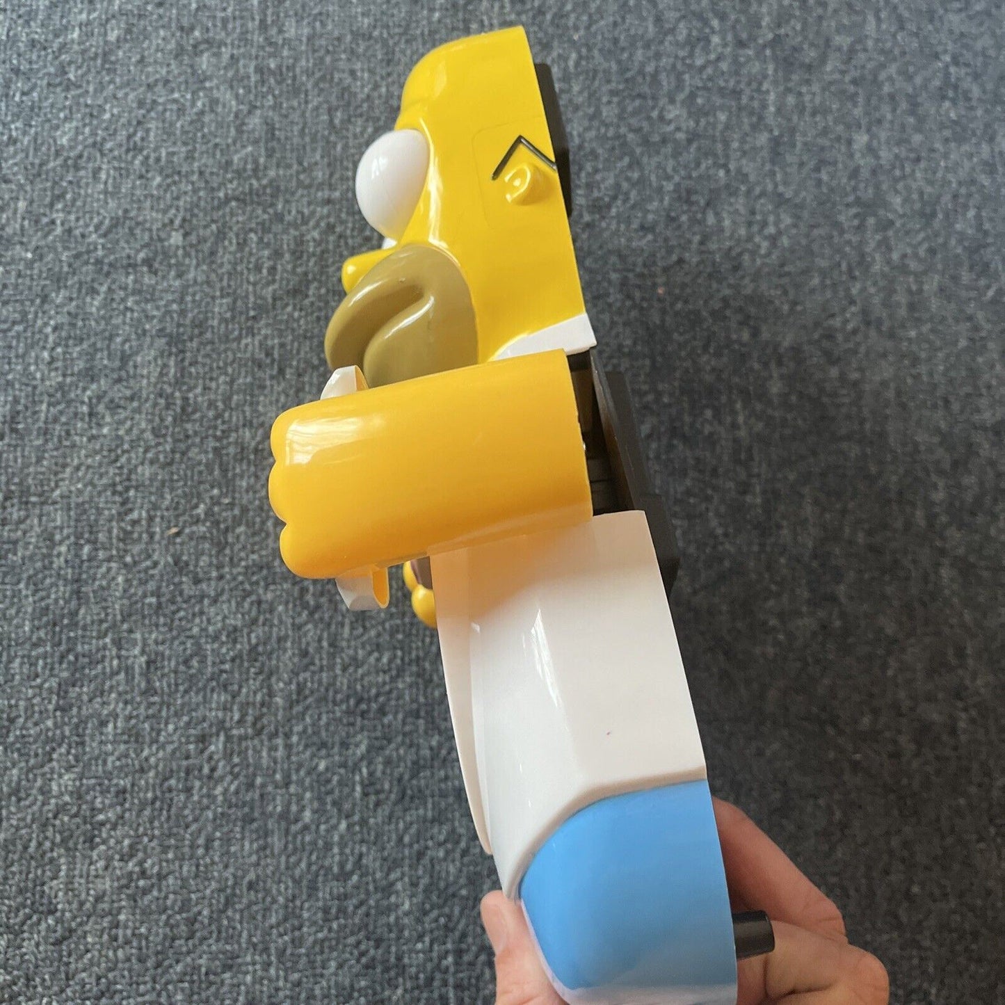 Homer Simpson Wall Clock with Moving Arms Donut Duff Beer 2009