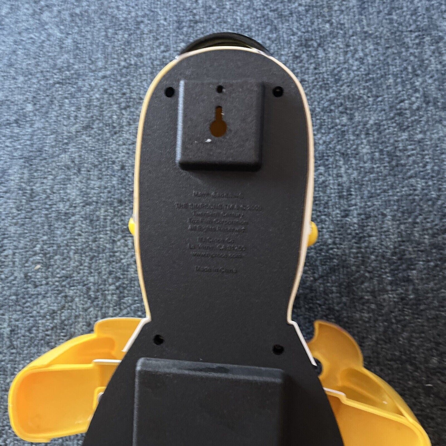 Homer Simpson Wall Clock with Moving Arms Donut Duff Beer 2009