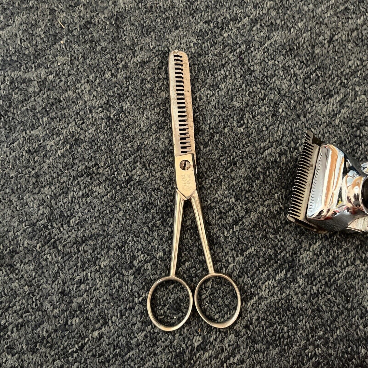 Vintage Professional Hair Clipper Brown's Clipper Co LTD 1939 & Felix Scissors
