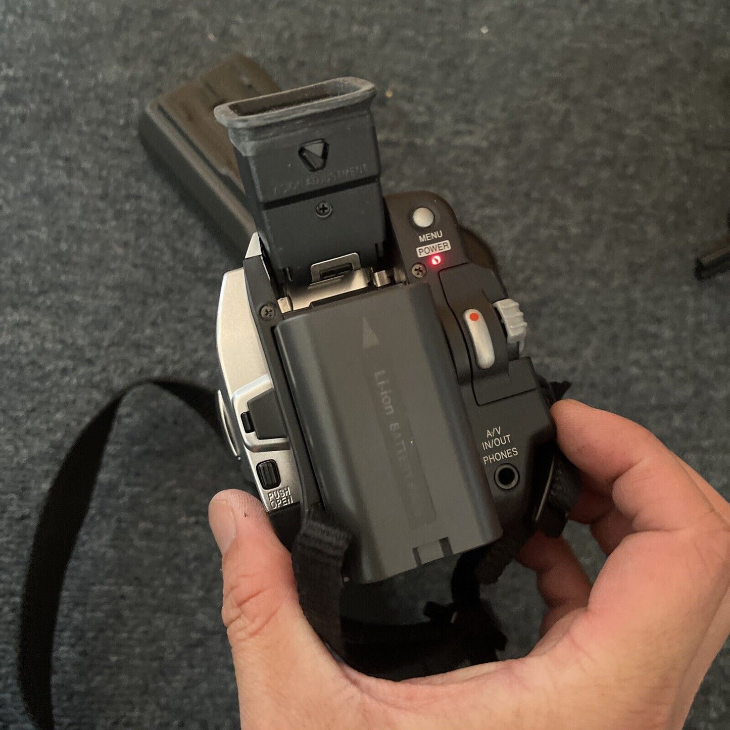 Panasonic NV-DS30 MiniDV Video Camcorder