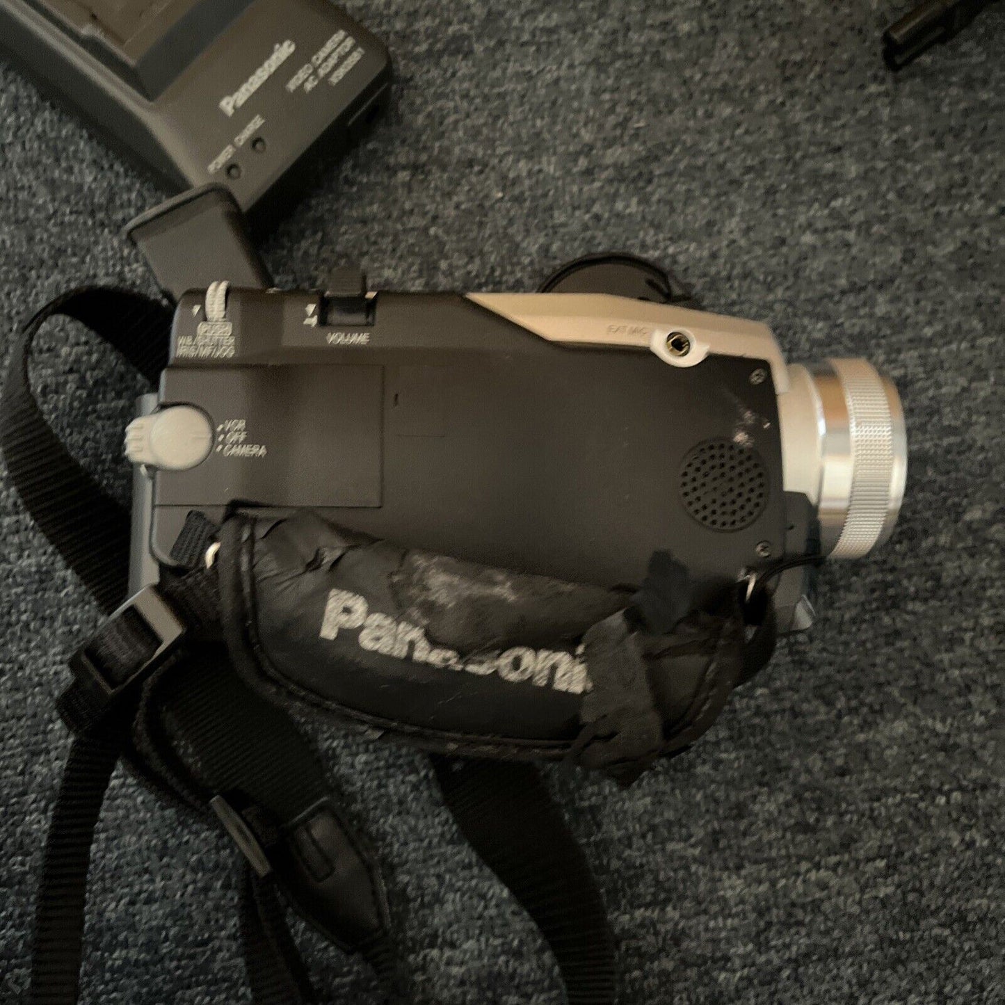 Panasonic NV-DS30 MiniDV Video Camcorder