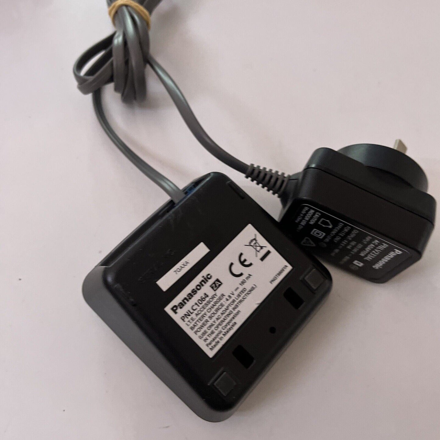 Panasonic PNLC1064 Charging Base & AC Adapter PNLV233AL *No phone*
