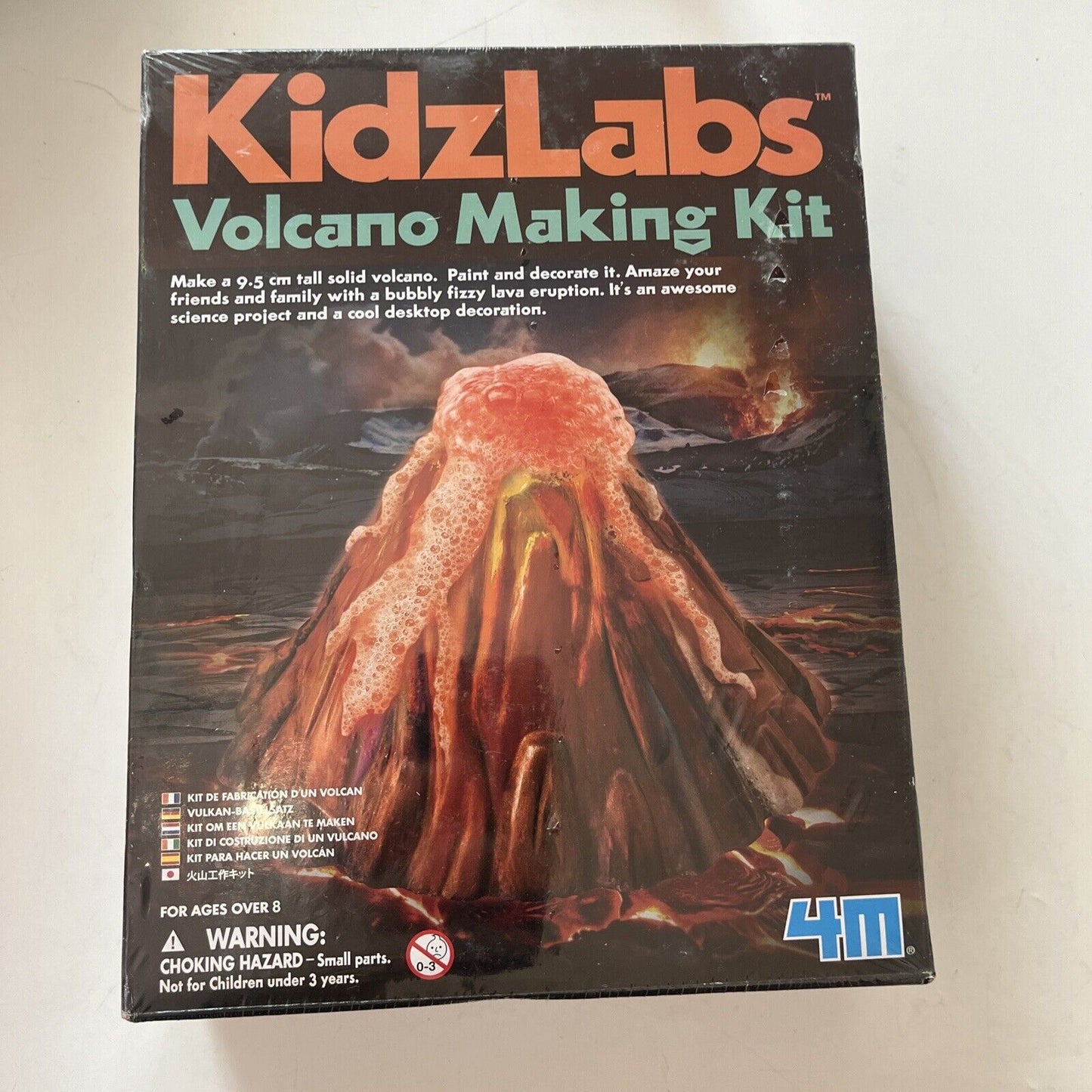 *New* 4M Volcano Making Kit KidzLabs Science Kit Make A 9.5cm Tall Solid Volcano