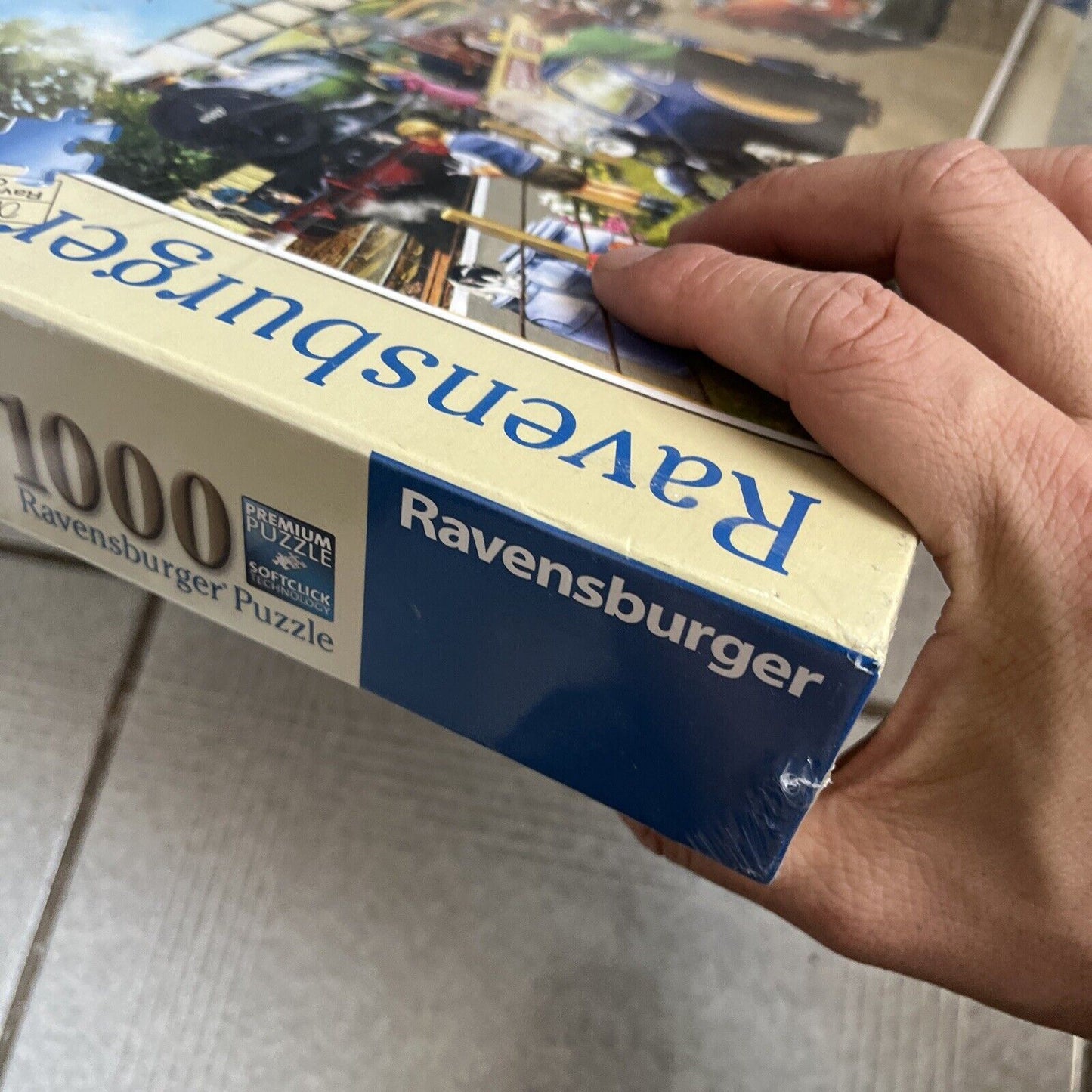 *New Sealed* Ravensburger - Leisure Days: Days Out Puzzle Kevin Walsh 1000pc