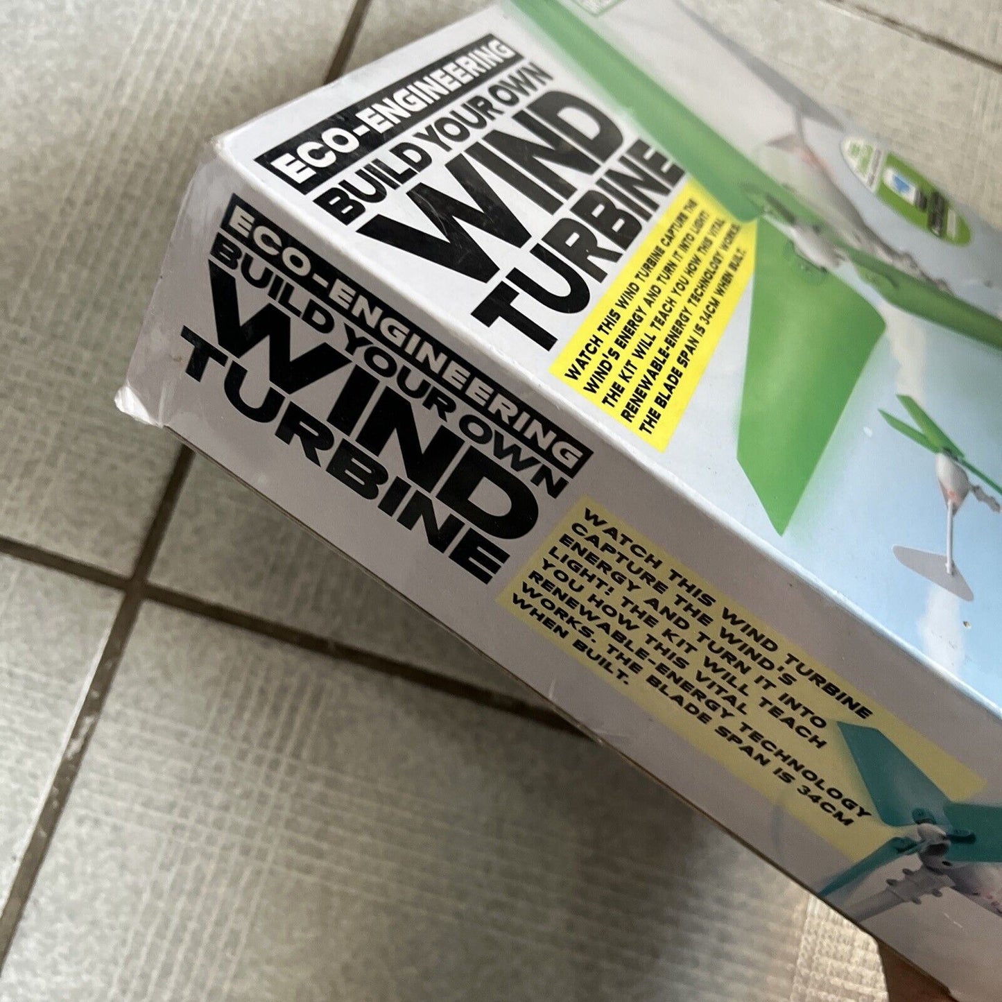 *New Sealed* 4M Green Science Build A Wind Turbine Kit