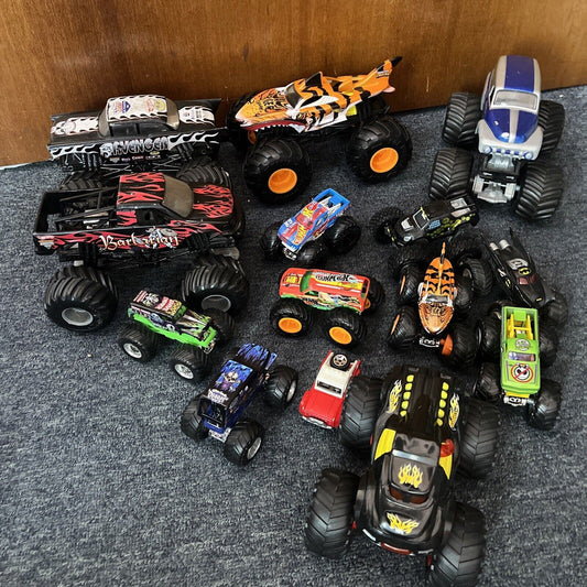 12x Monster Truck Hot Wheels & 1x Car Barbarian Grave Digger Avenger