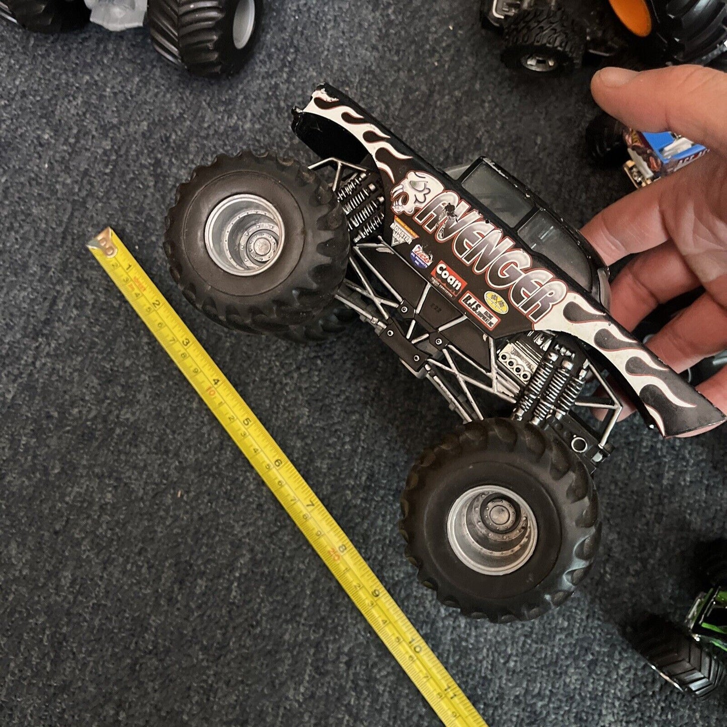 12x Monster Truck Hot Wheels & 1x Car Barbarian Grave Digger Avenger