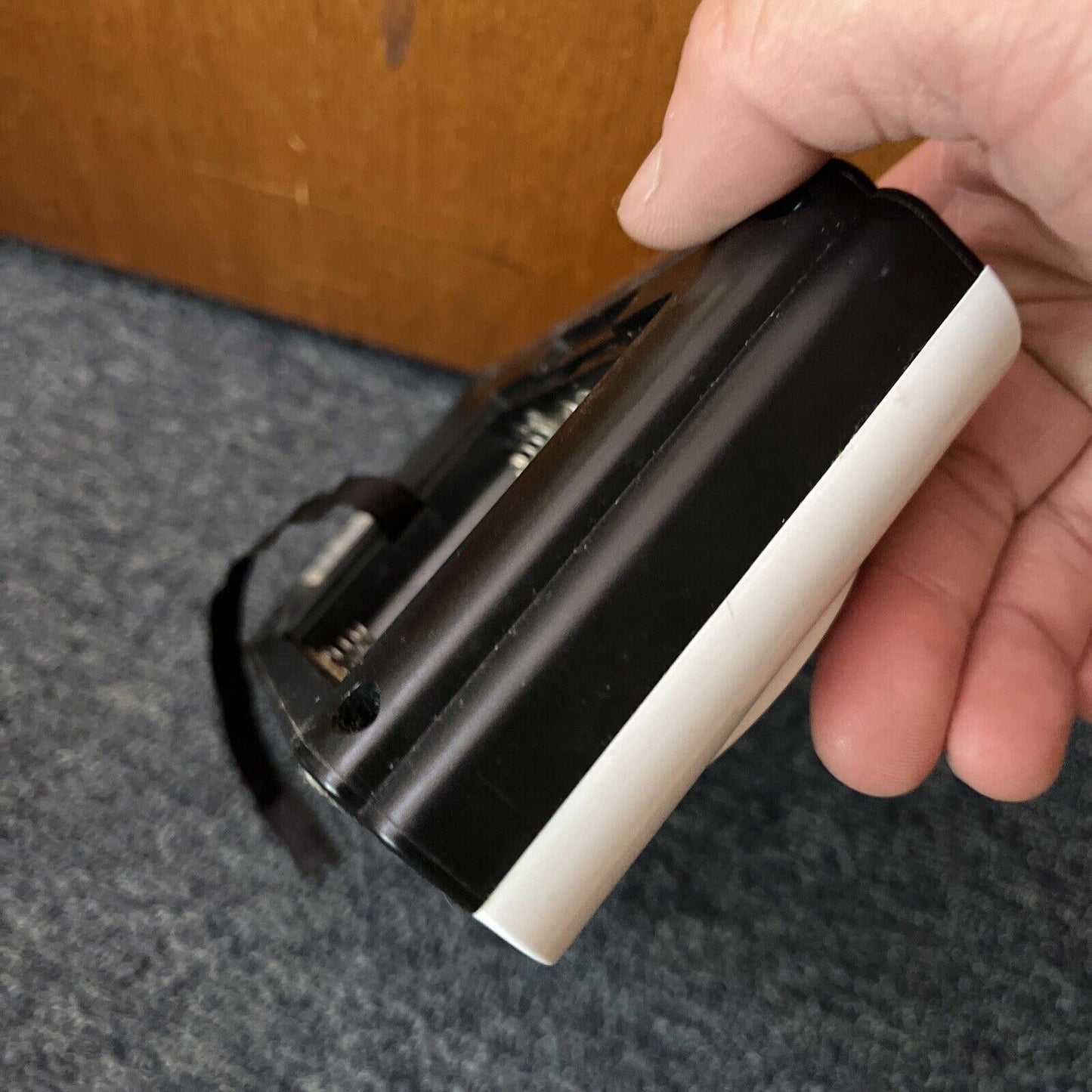 Akai ADAB100 DAB+ Digital Radio *working but LCD broken & missing battery cover*