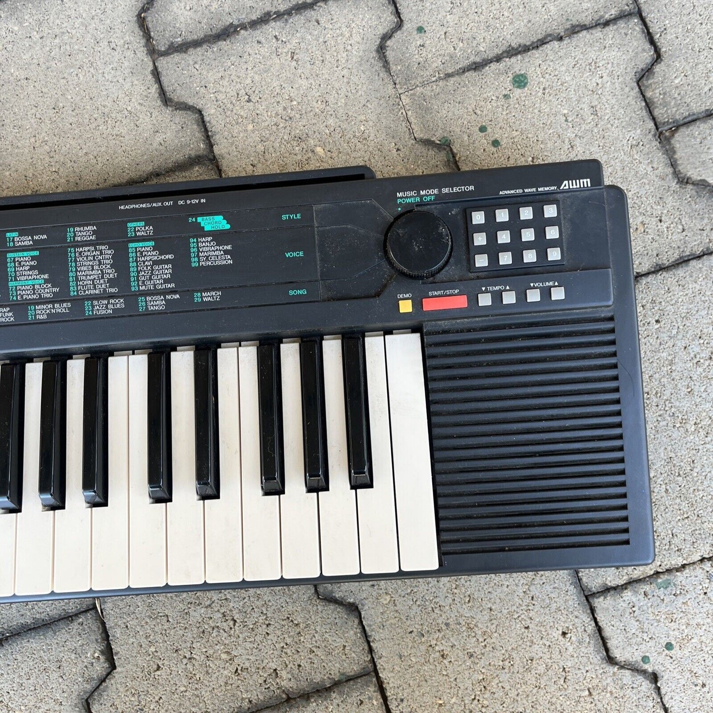 Yamaha PSR-75 Electronic Keyboard *for parts or repair*