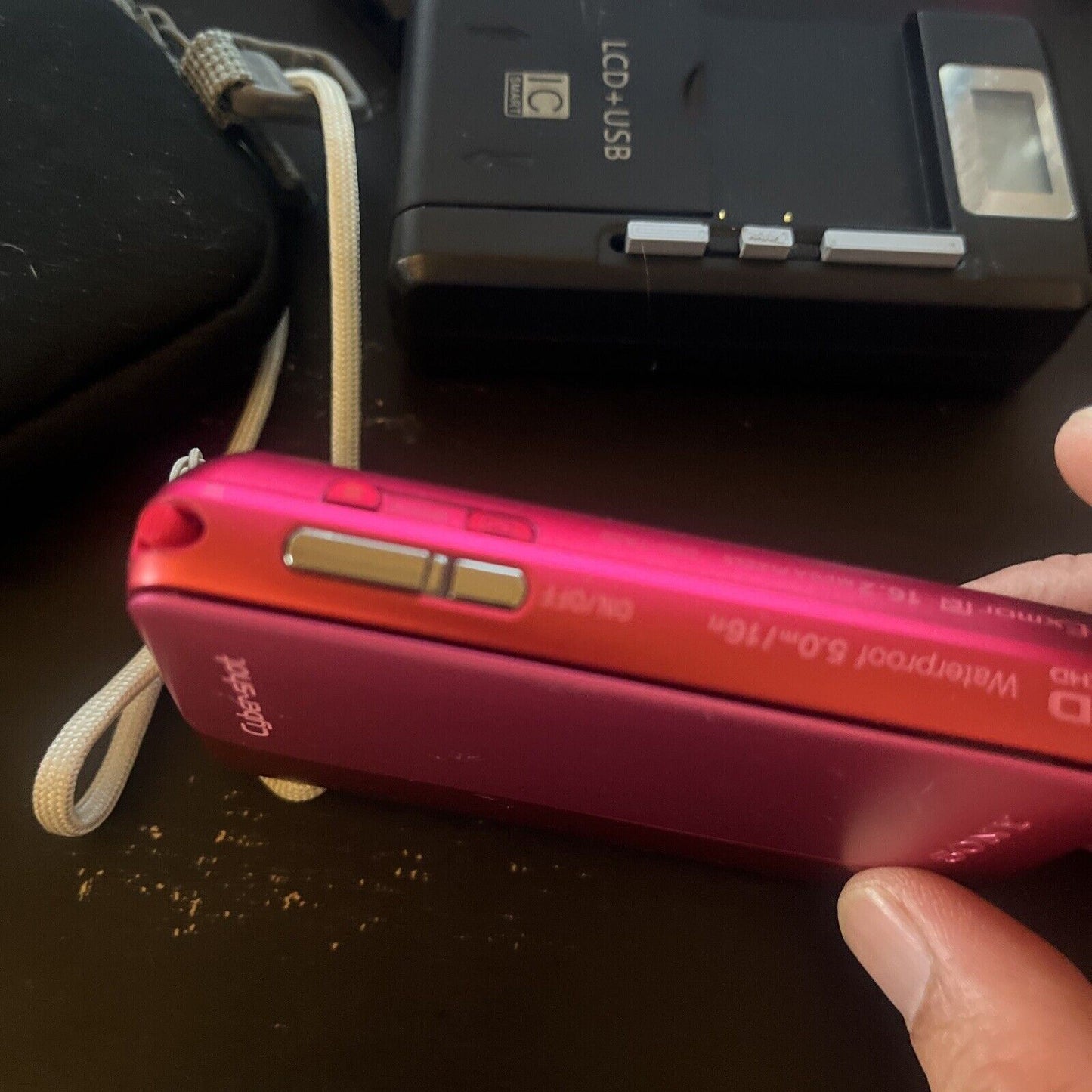 Sony Cyber-Shot DSC-TX20 16.2MP Waterproof Digital Camera