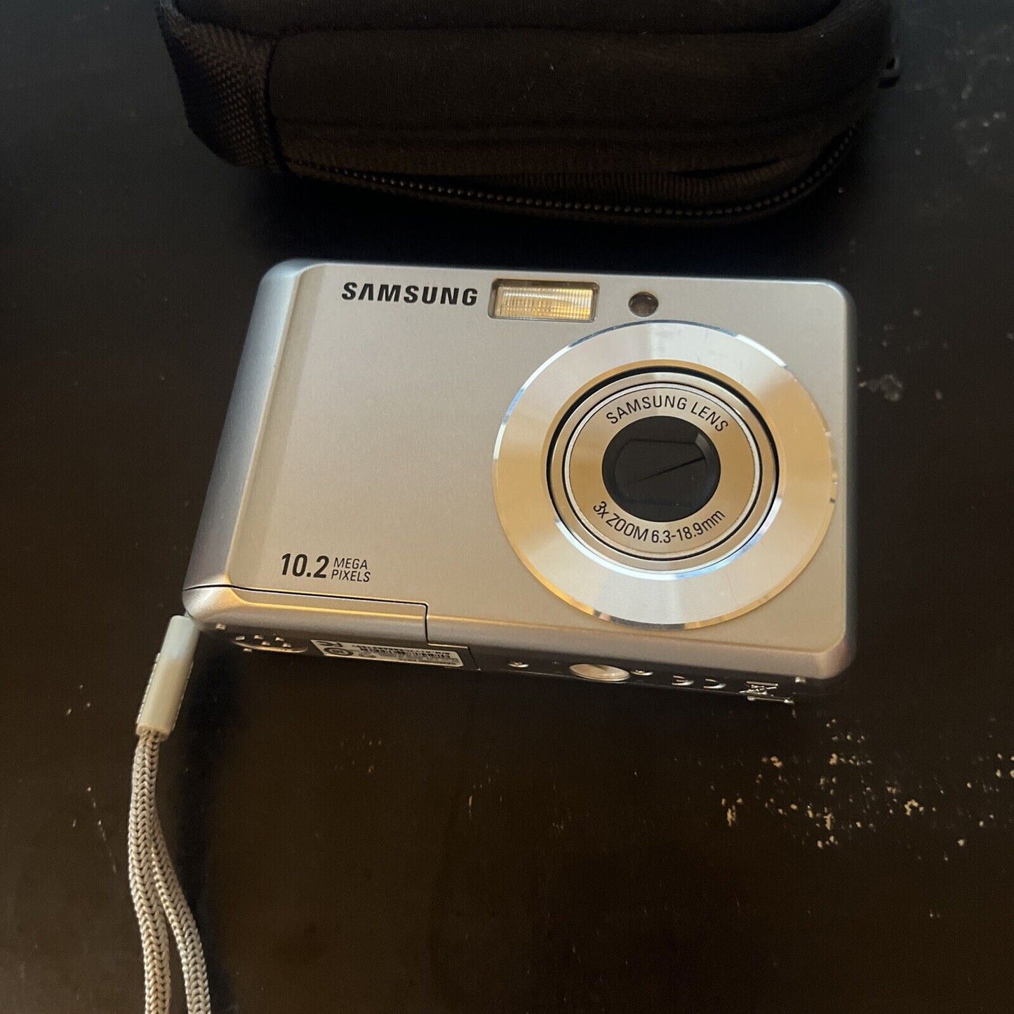 Samsung ES15 10.2 MP Digital Camera - Silver