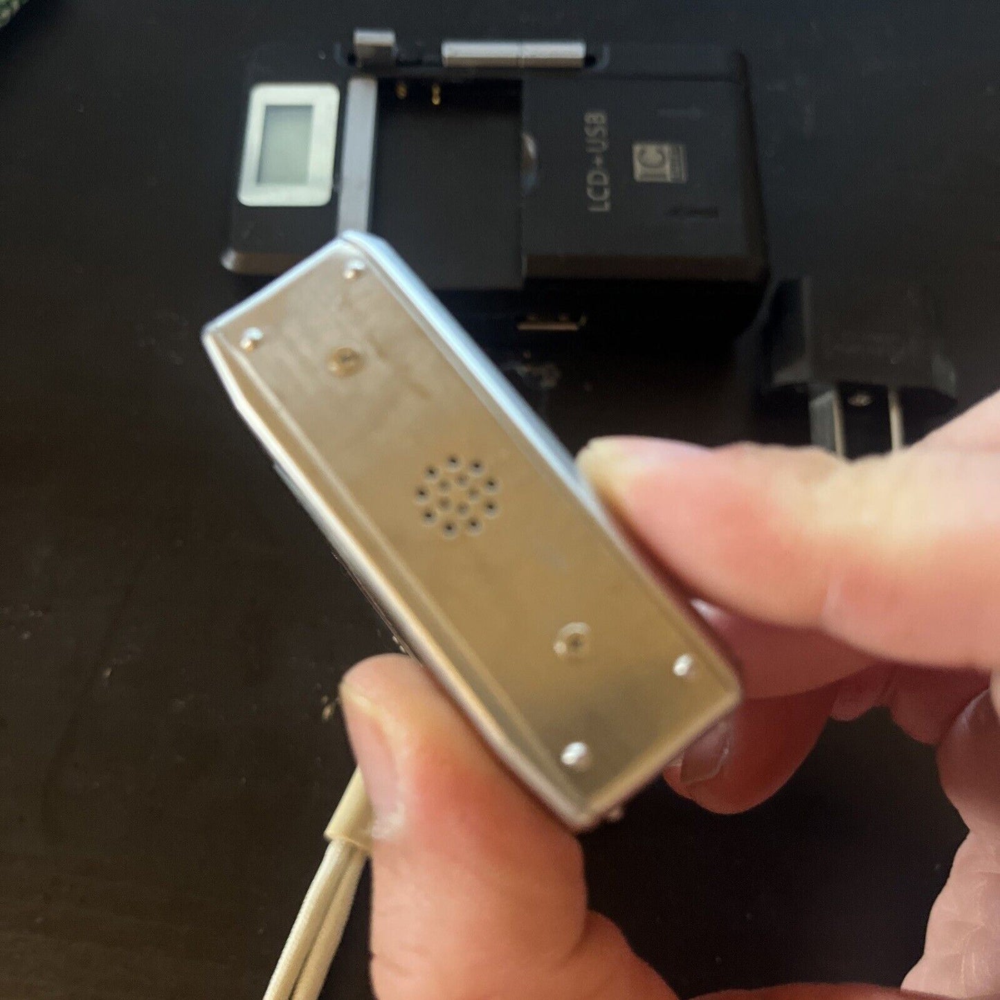 Canon IXUS 90 IS Digital Camera 10MP