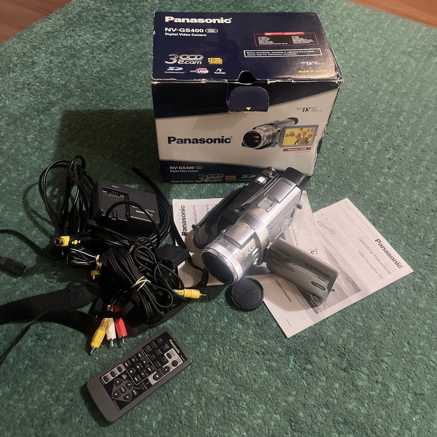 Panasonic NV-GS400 Mini DV Digital Video Camera *works but requires new battery*